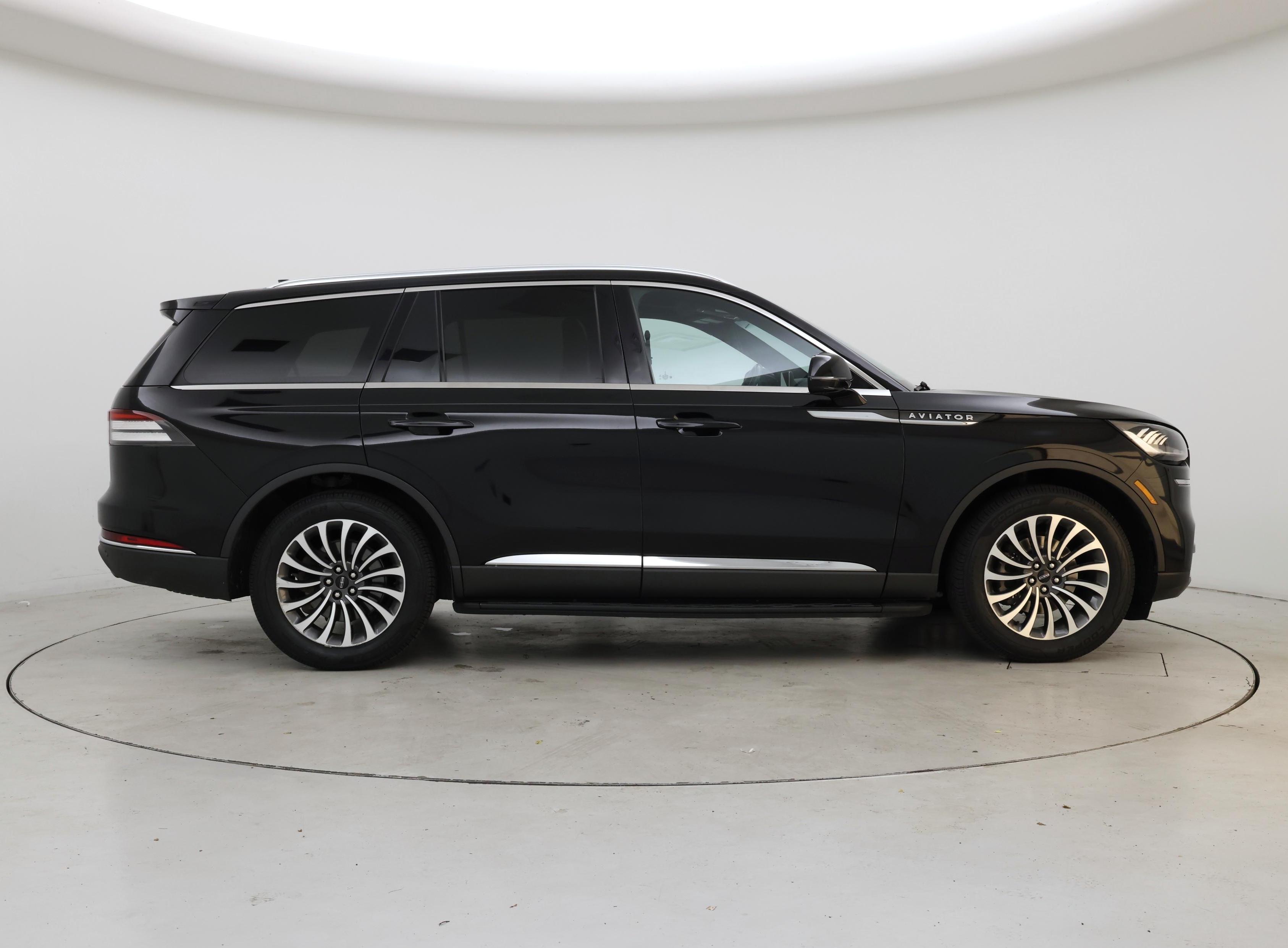 Thumbnail: 2022 Lincoln Aviator - 7