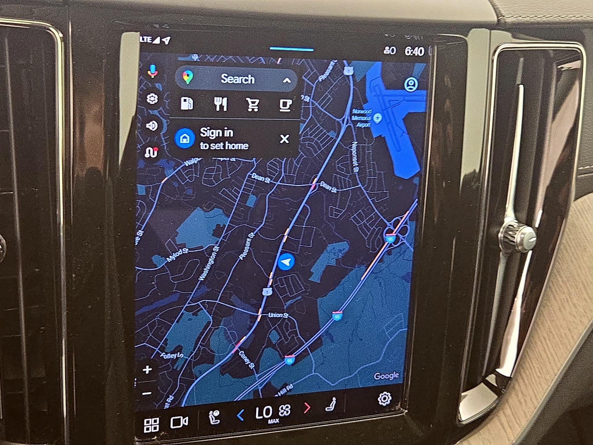 Thumbnail: 2022 Volvo XC60 - 14