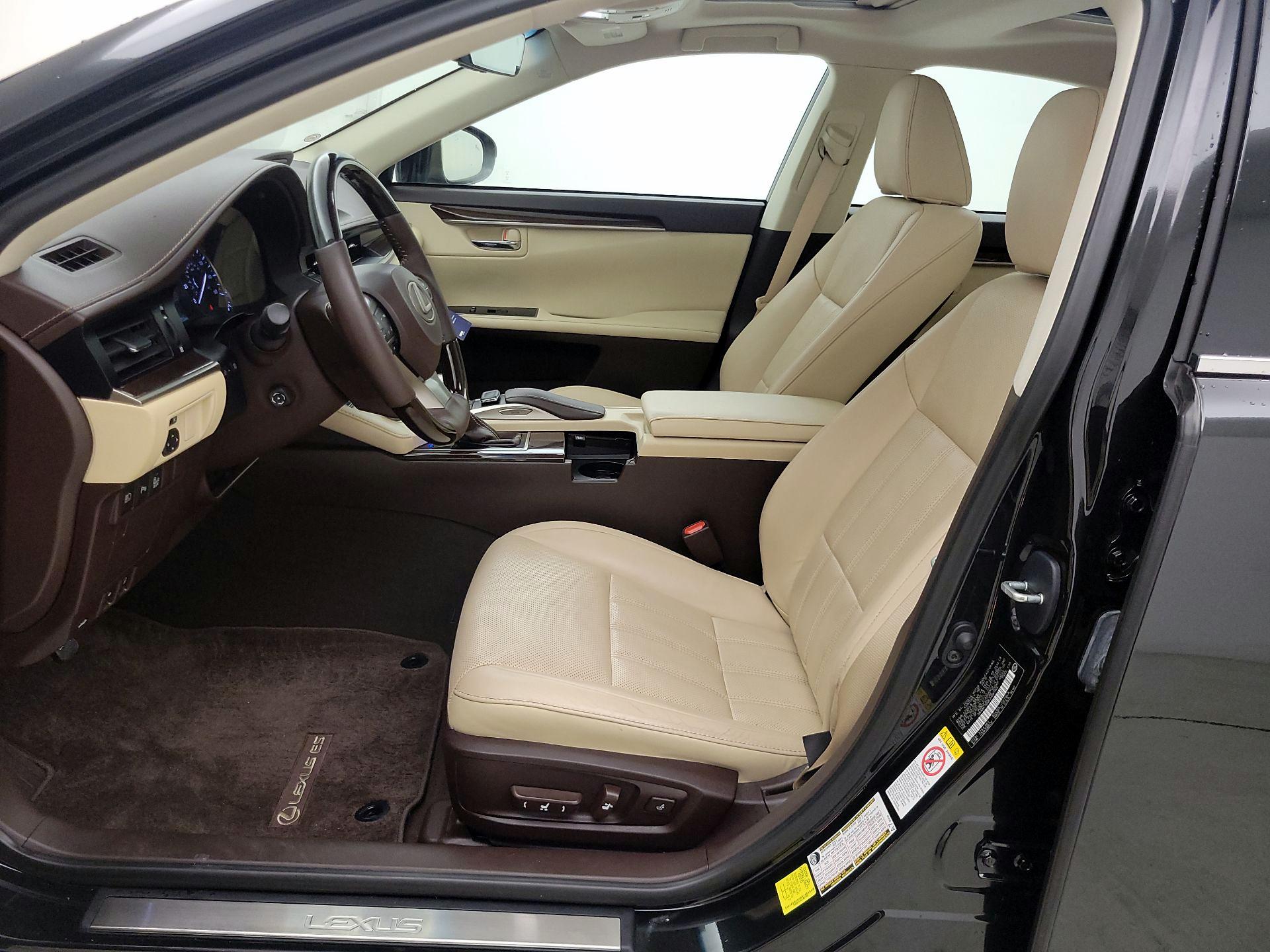 Thumbnail: 2018 Lexus ES - 11