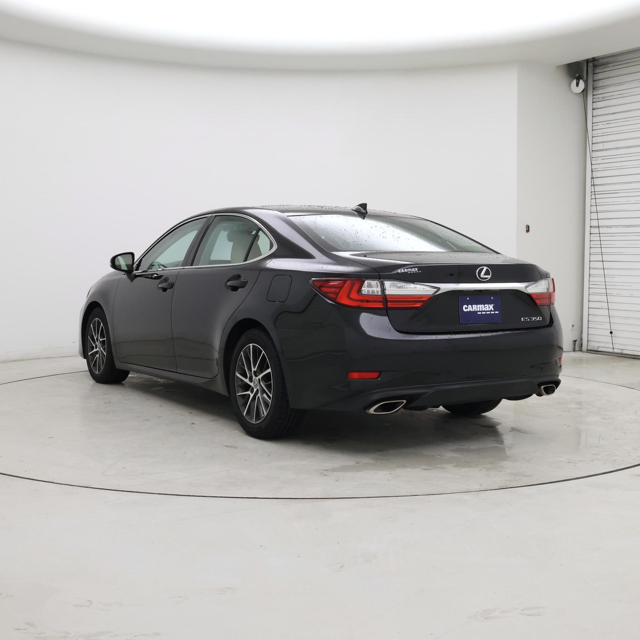 Thumbnail: 2018 Lexus ES - 2