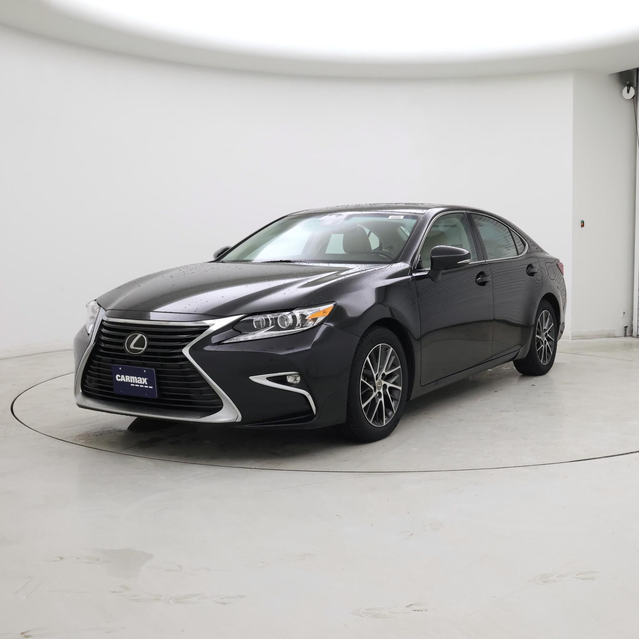 Thumbnail: 2018 Lexus ES - 4