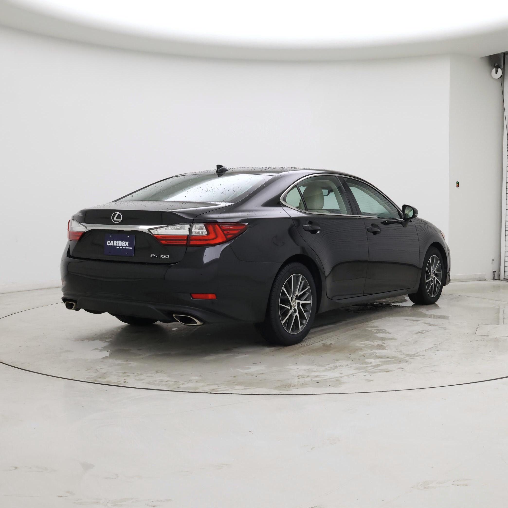 Thumbnail: 2018 Lexus ES - 8