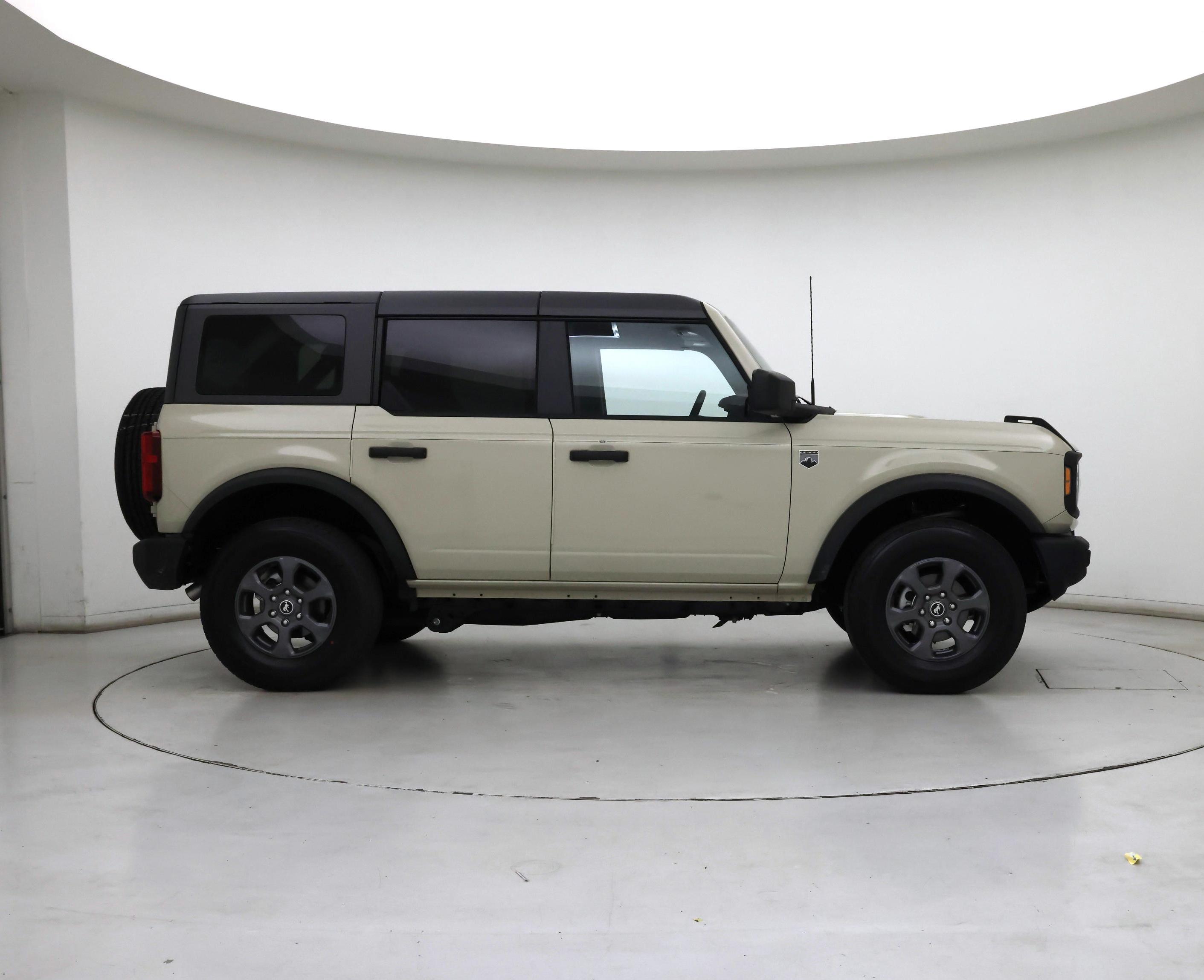 Thumbnail: 2025 Ford Bronco - 7