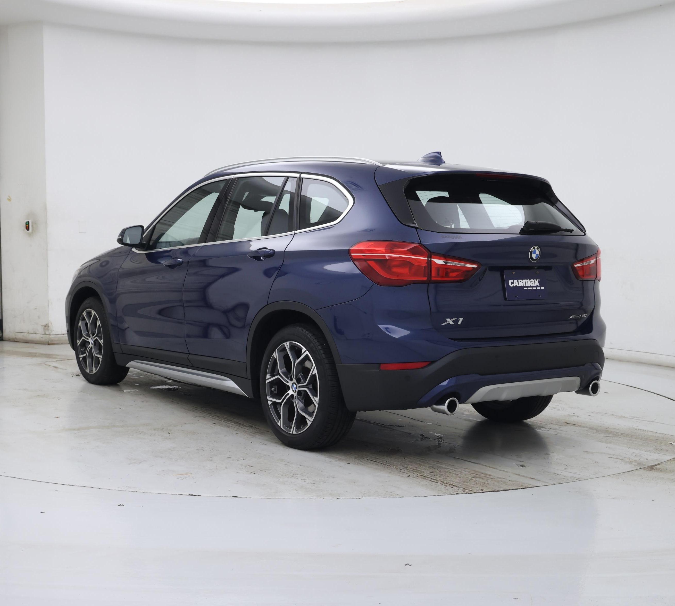 Thumbnail: 2021 BMW X1 - 2