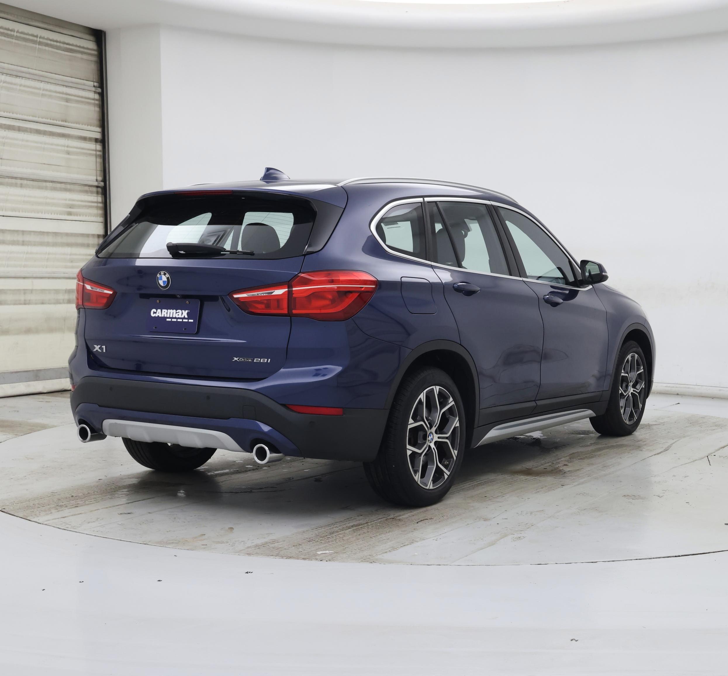 Thumbnail: 2021 BMW X1 - 8