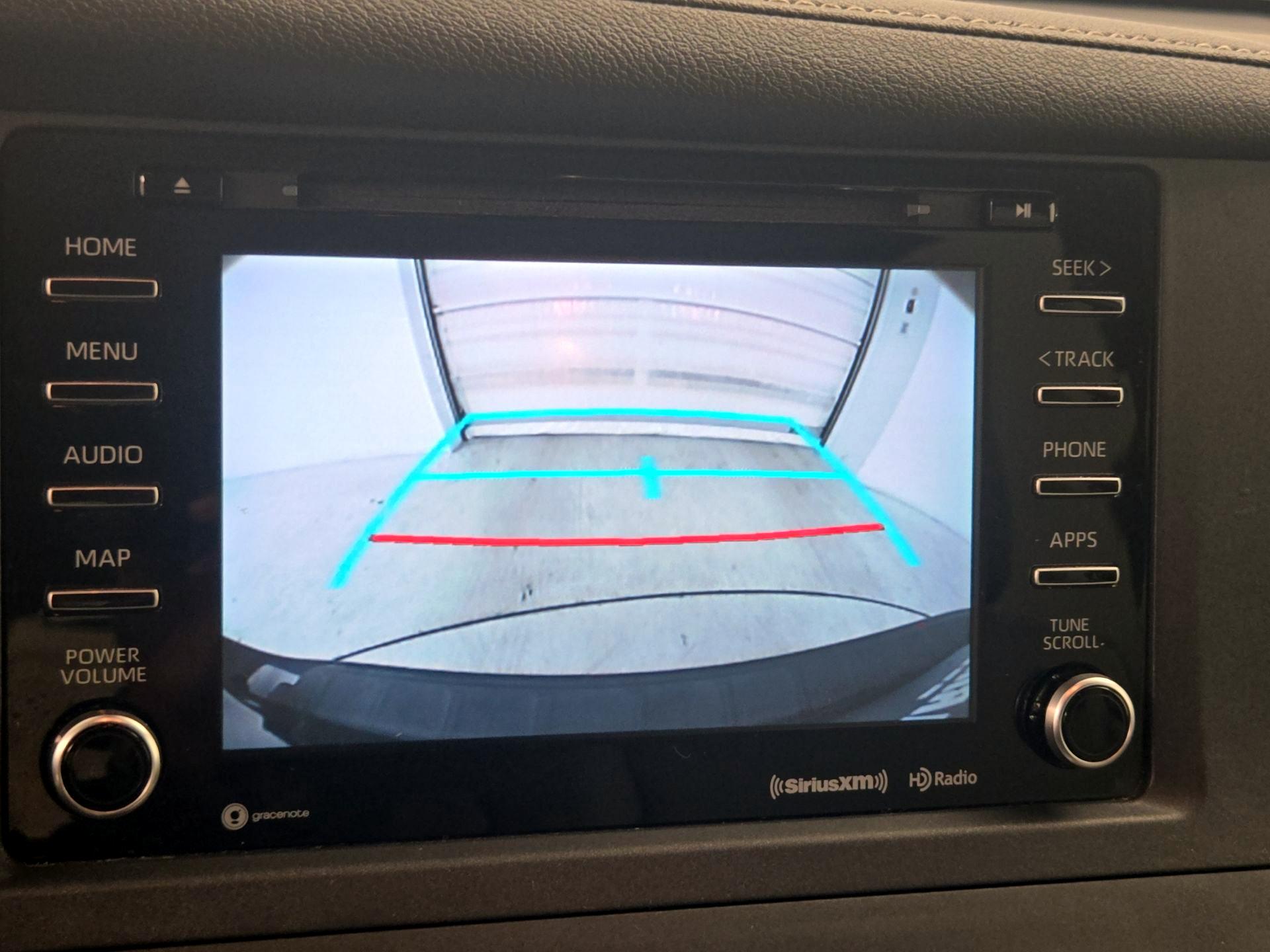 Thumbnail: 2018 Toyota Sienna - 15