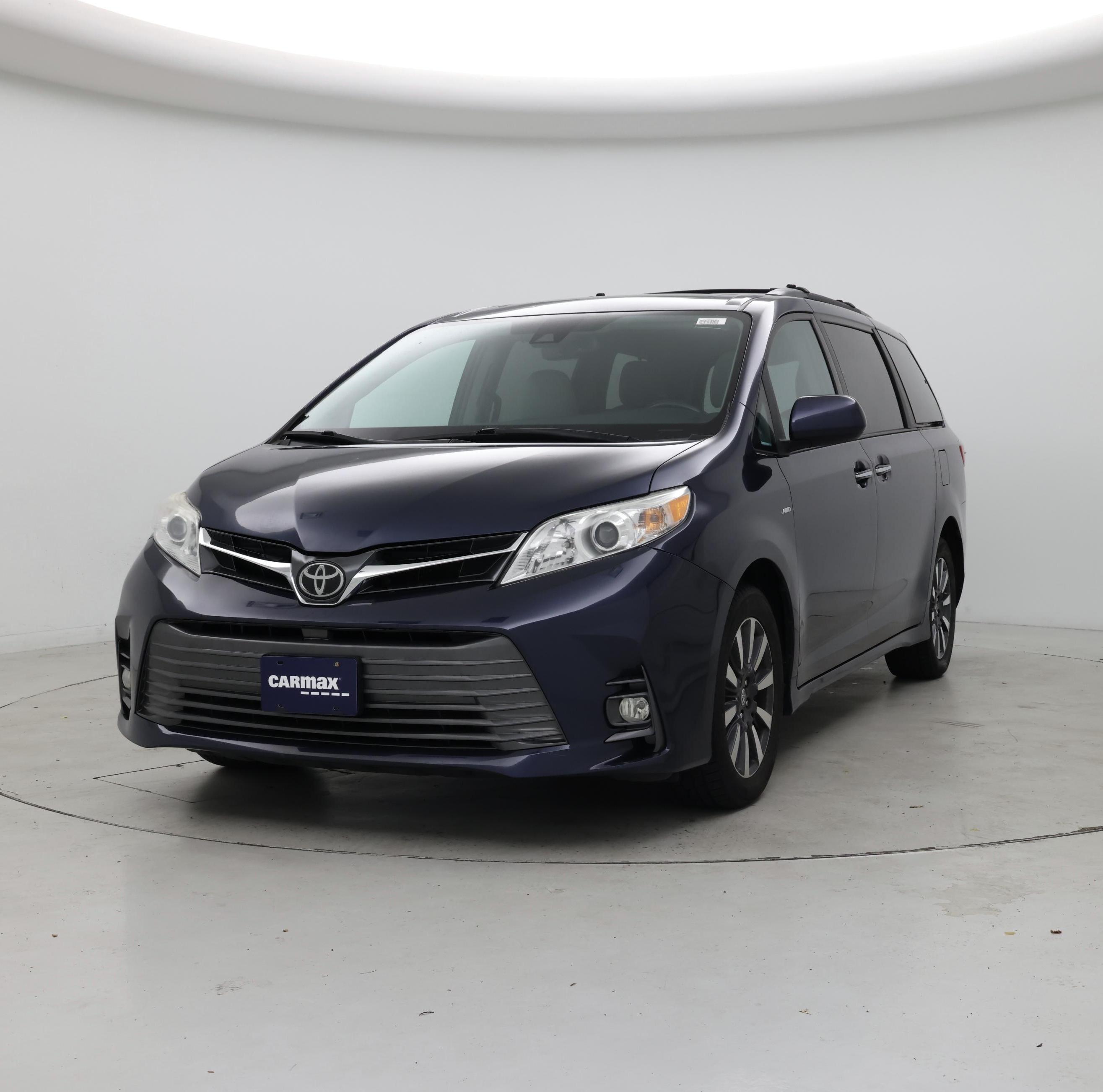Thumbnail: 2018 Toyota Sienna - 4