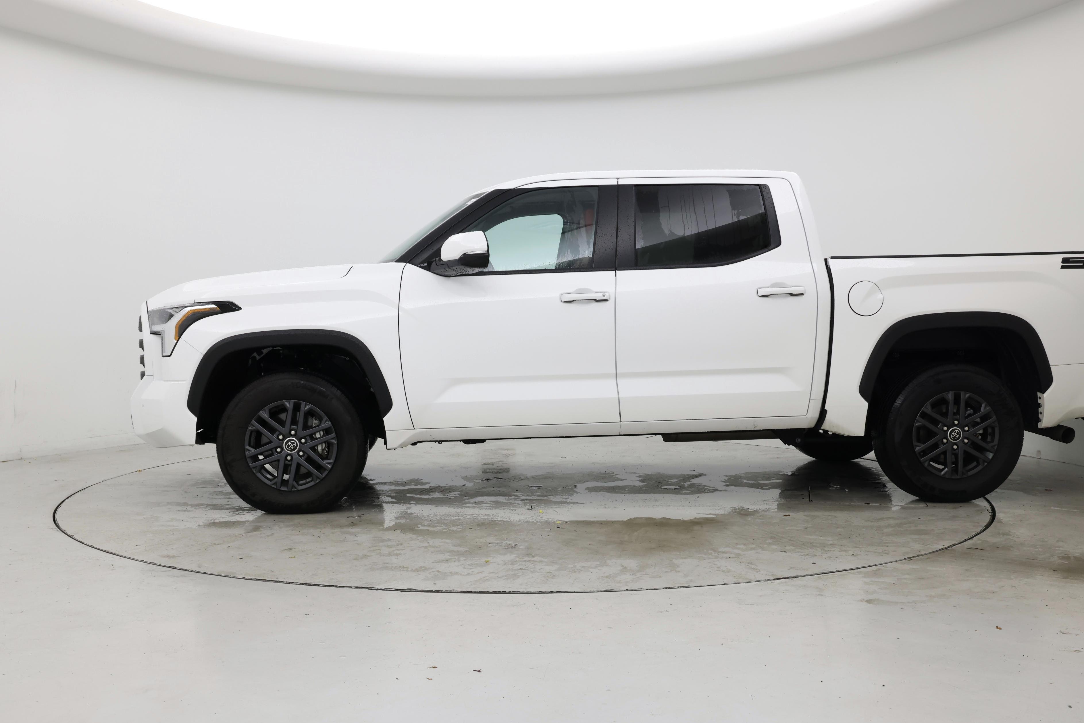 Thumbnail: 2024 Toyota Tundra - 3