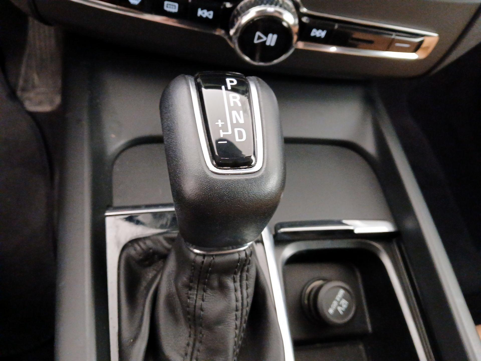 Thumbnail: 2020 Volvo XC60 - 17