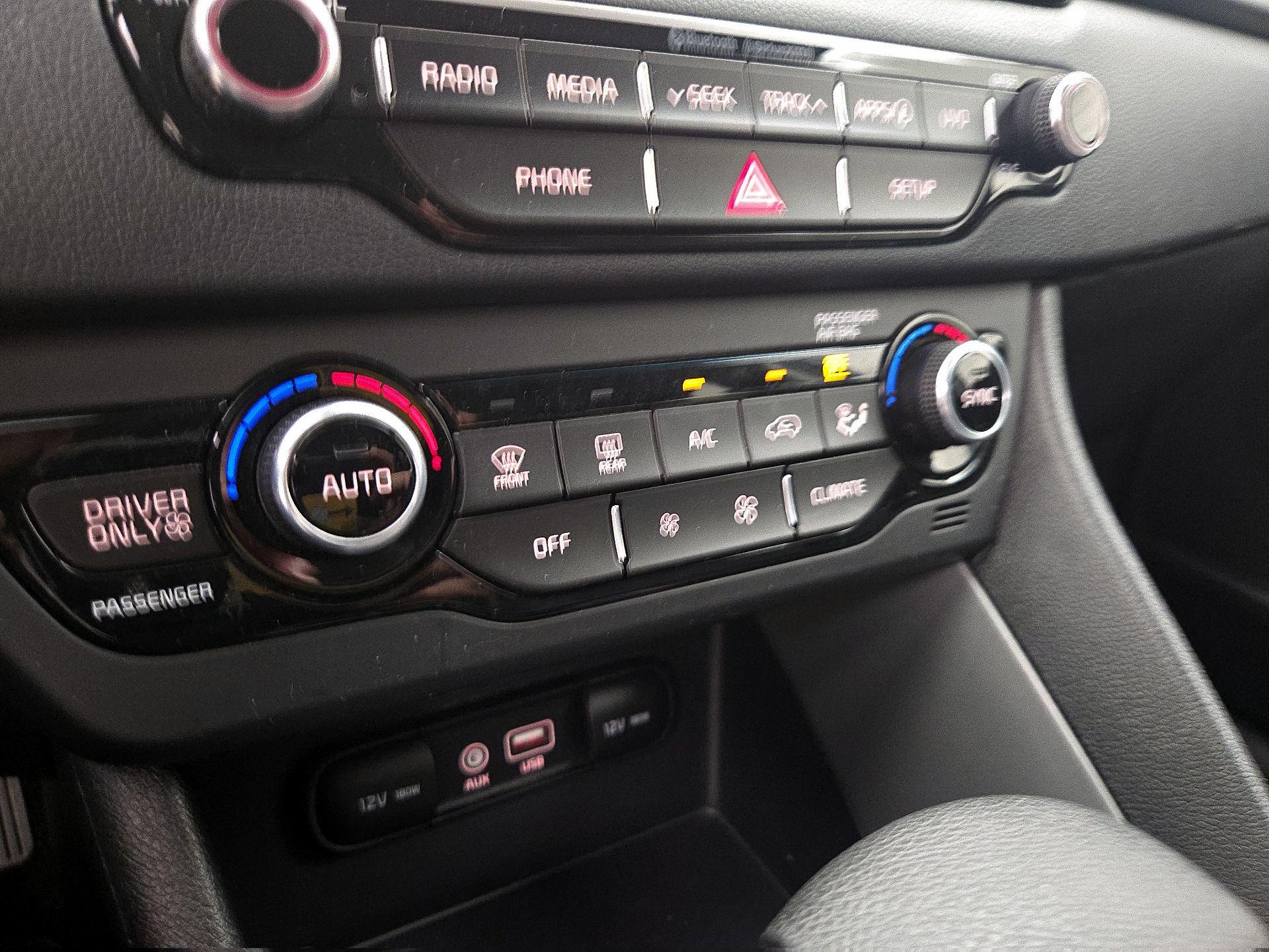Thumbnail: 2019 Kia Niro - 16