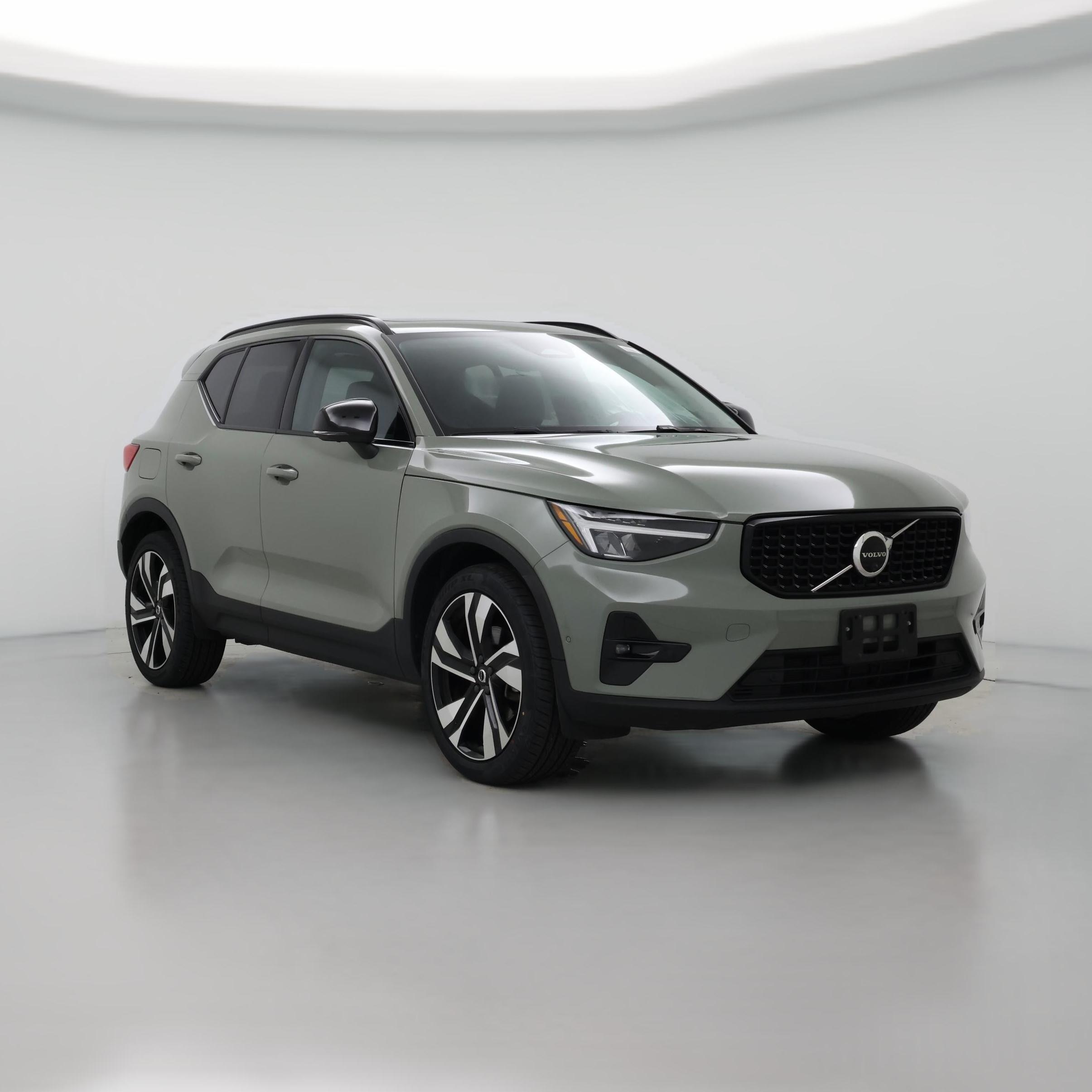 Thumbnail: 2023 Volvo XC40 - 1