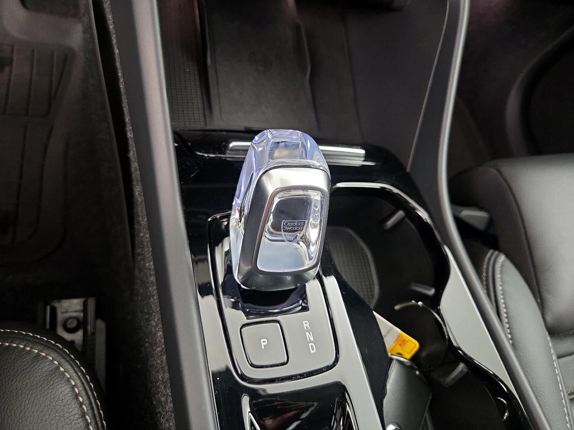 Thumbnail: 2023 Volvo XC40 - 18