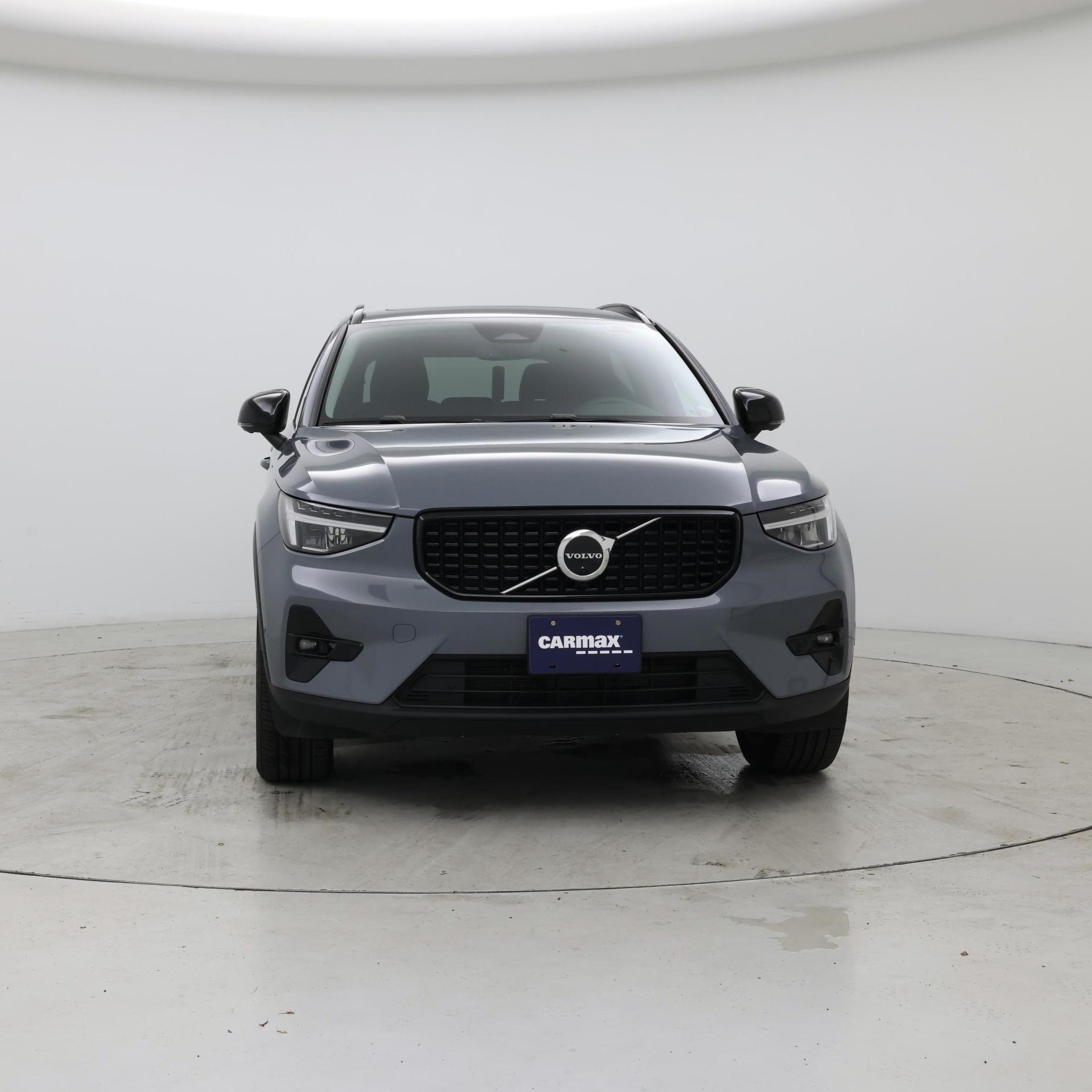 Thumbnail: 2023 Volvo XC40 - 5