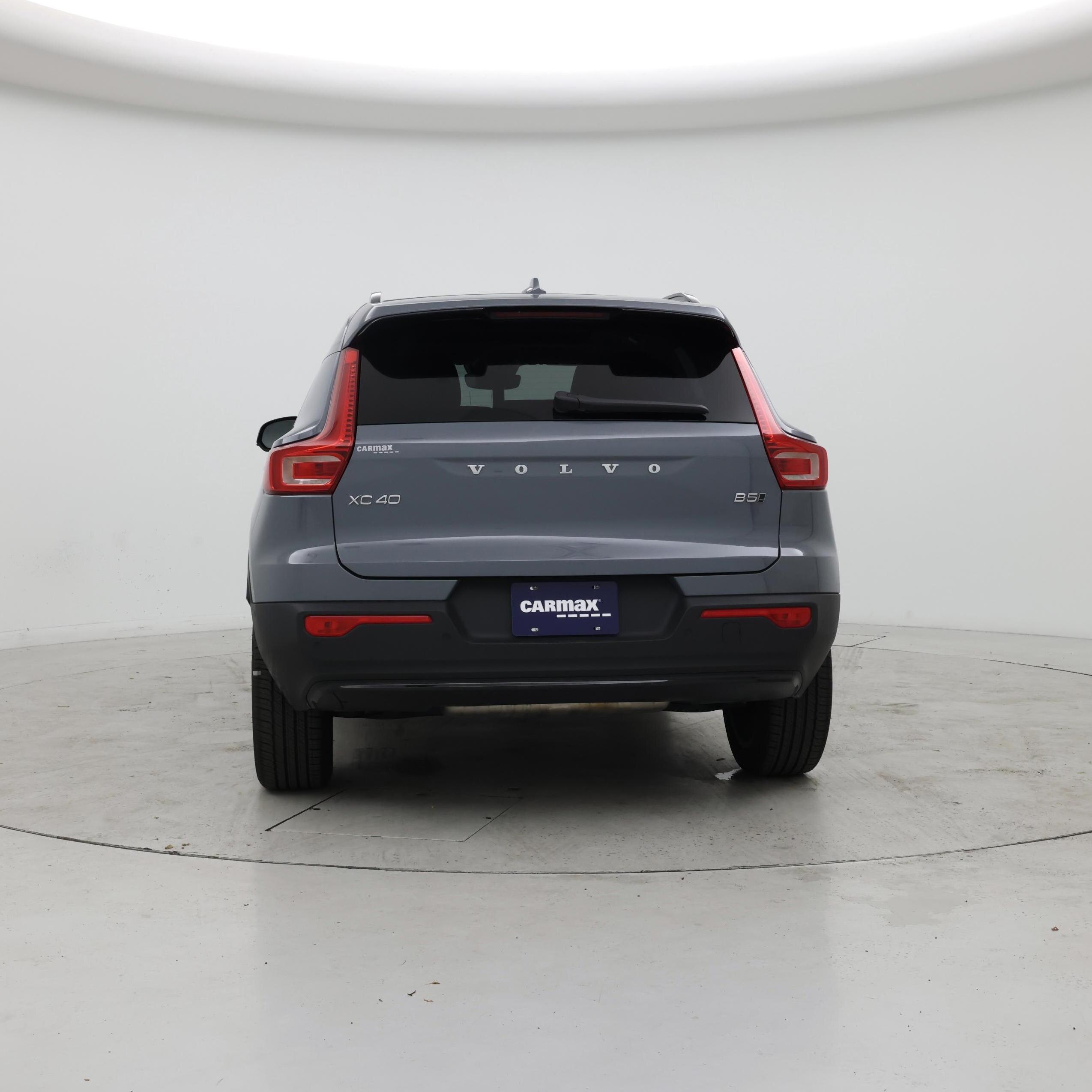 Thumbnail: 2023 Volvo XC40 - 6