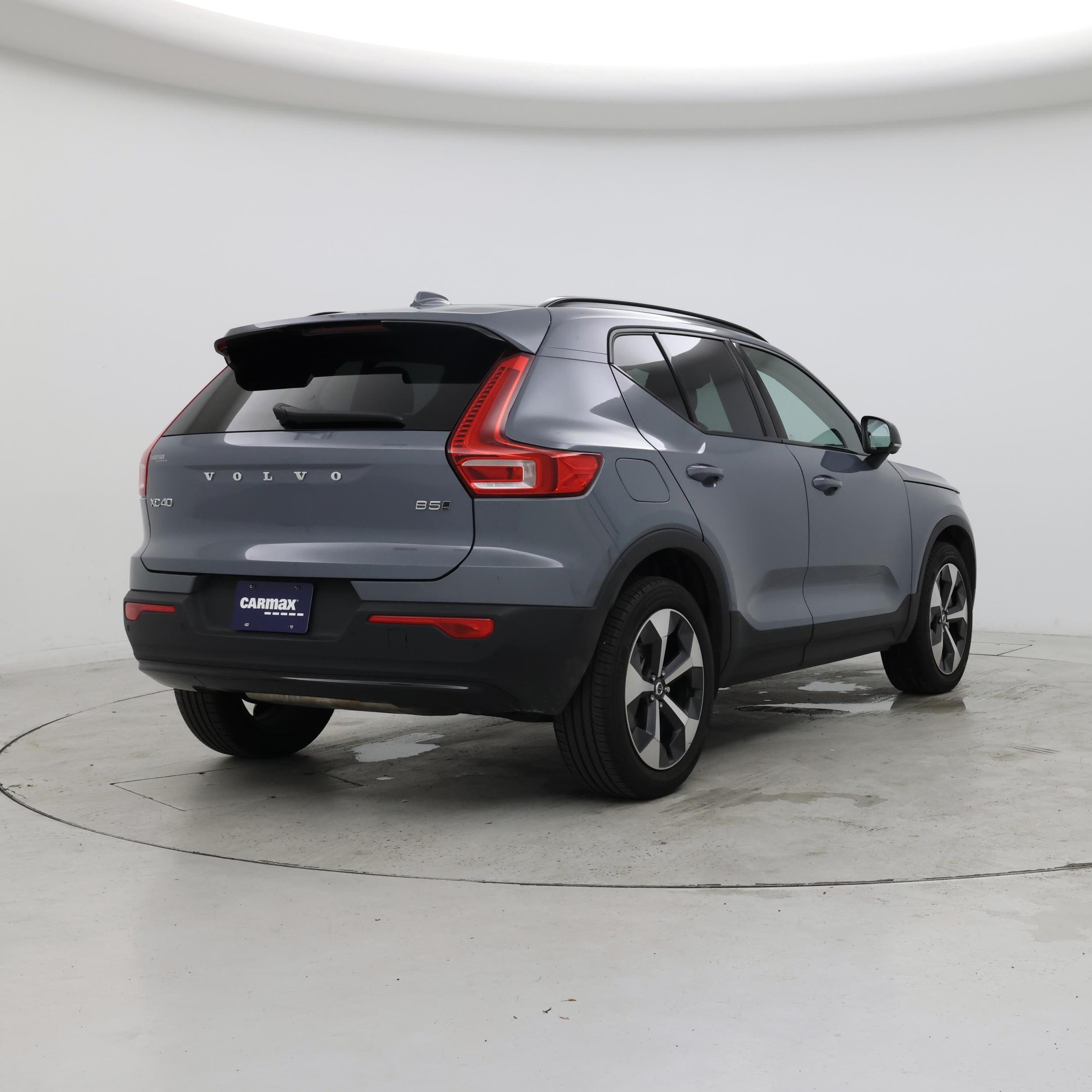 Thumbnail: 2023 Volvo XC40 - 8