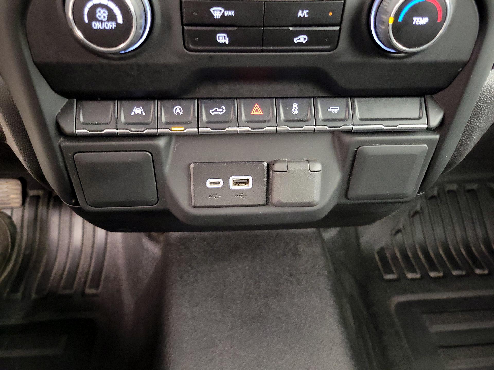 Thumbnail: 2024 Chevrolet Silverado 1500 - 18