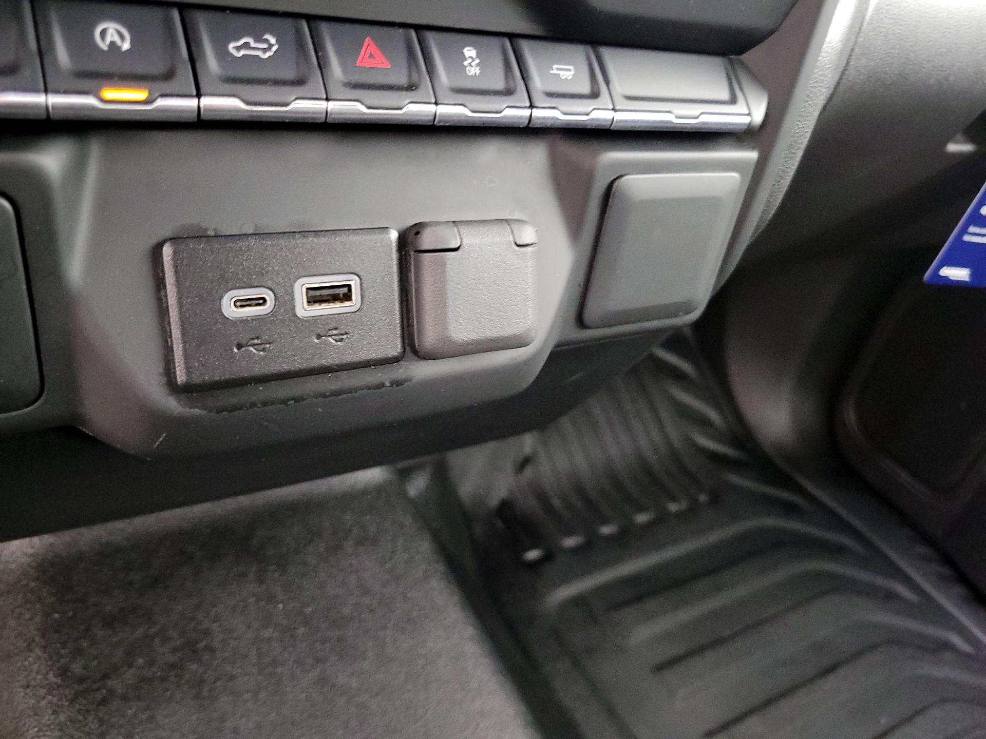 Thumbnail: 2024 Chevrolet Silverado 1500 - 18