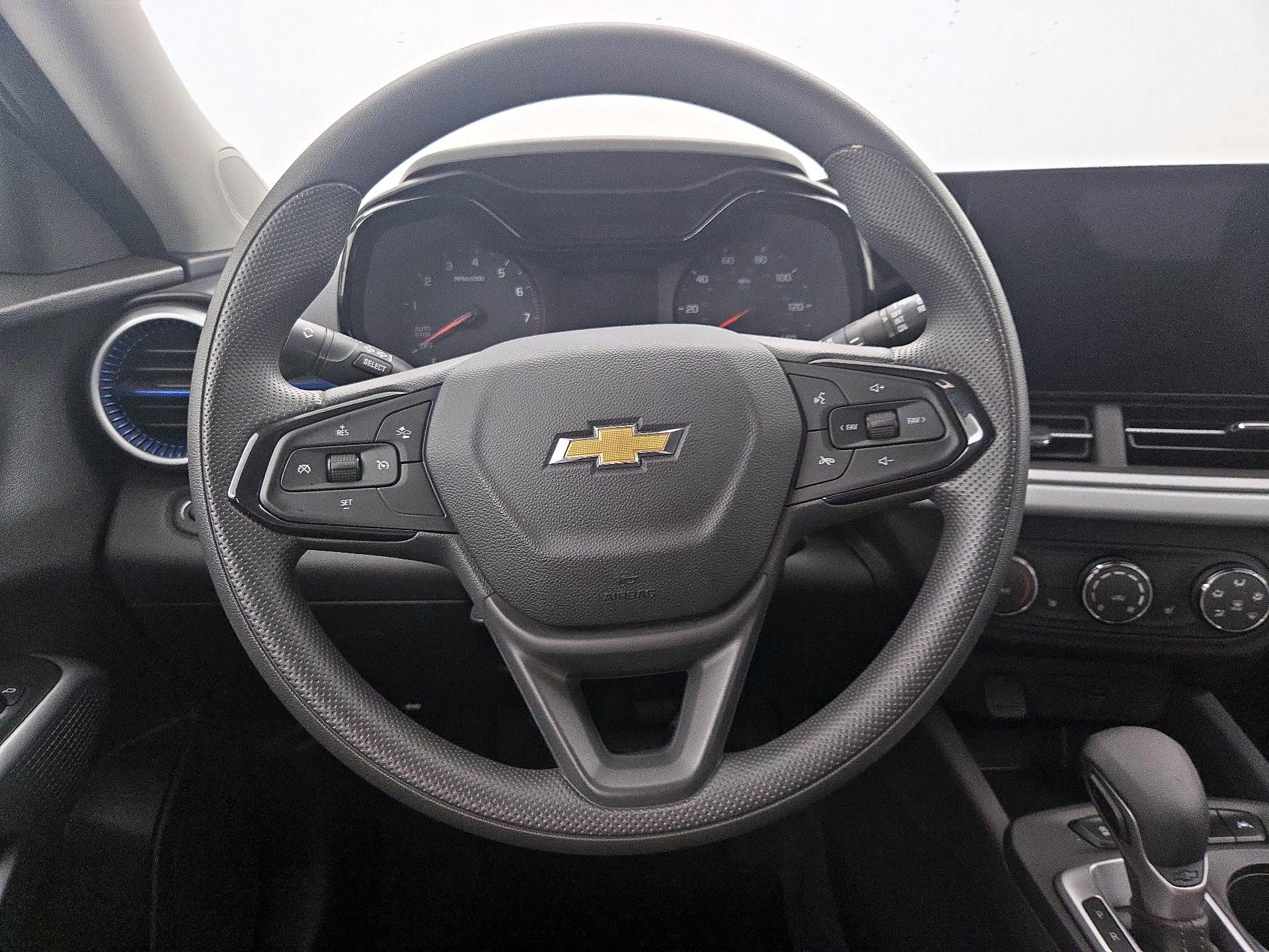 Thumbnail: 2024 Chevrolet Trax - 10