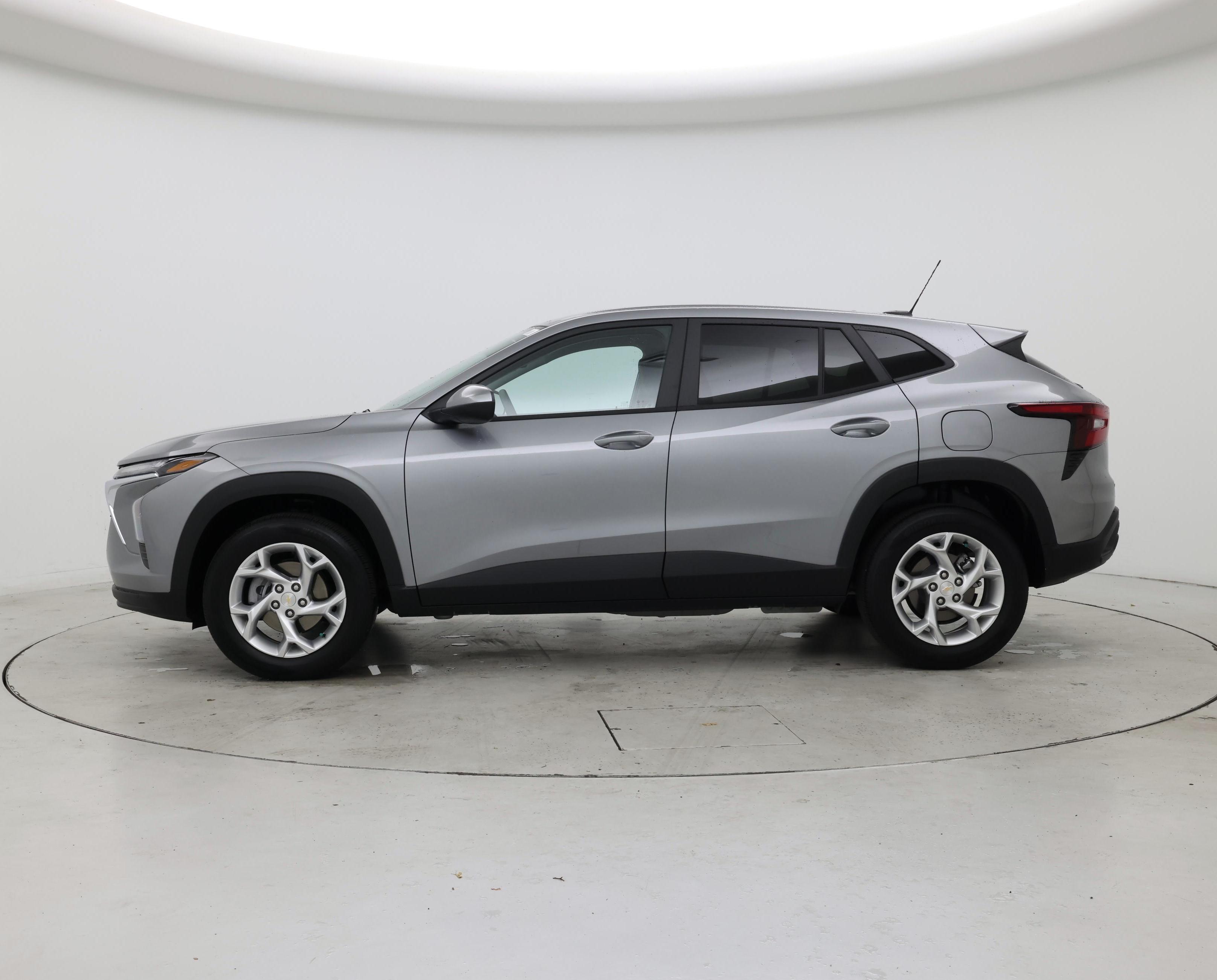 Thumbnail: 2024 Chevrolet Trax - 3
