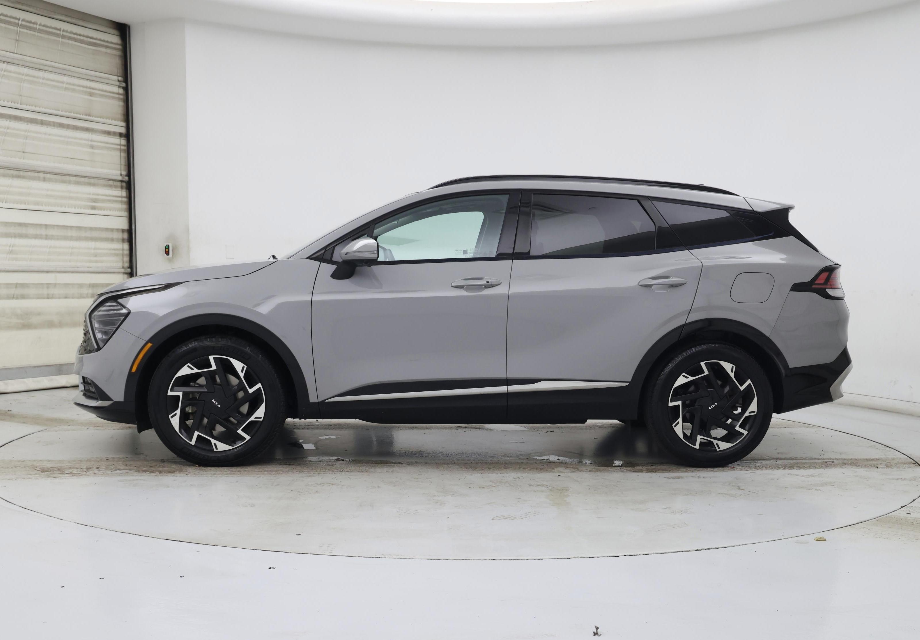Thumbnail: 2023 Kia Sportage - 3