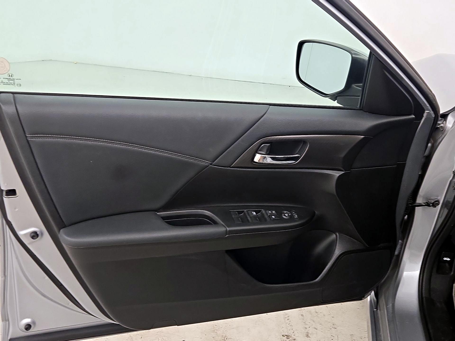 Thumbnail: 2016 Honda Accord - 12