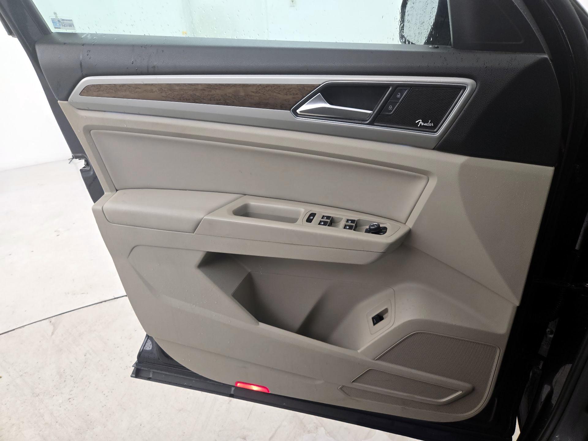 Thumbnail: 2018 Volkswagen Atlas - 12