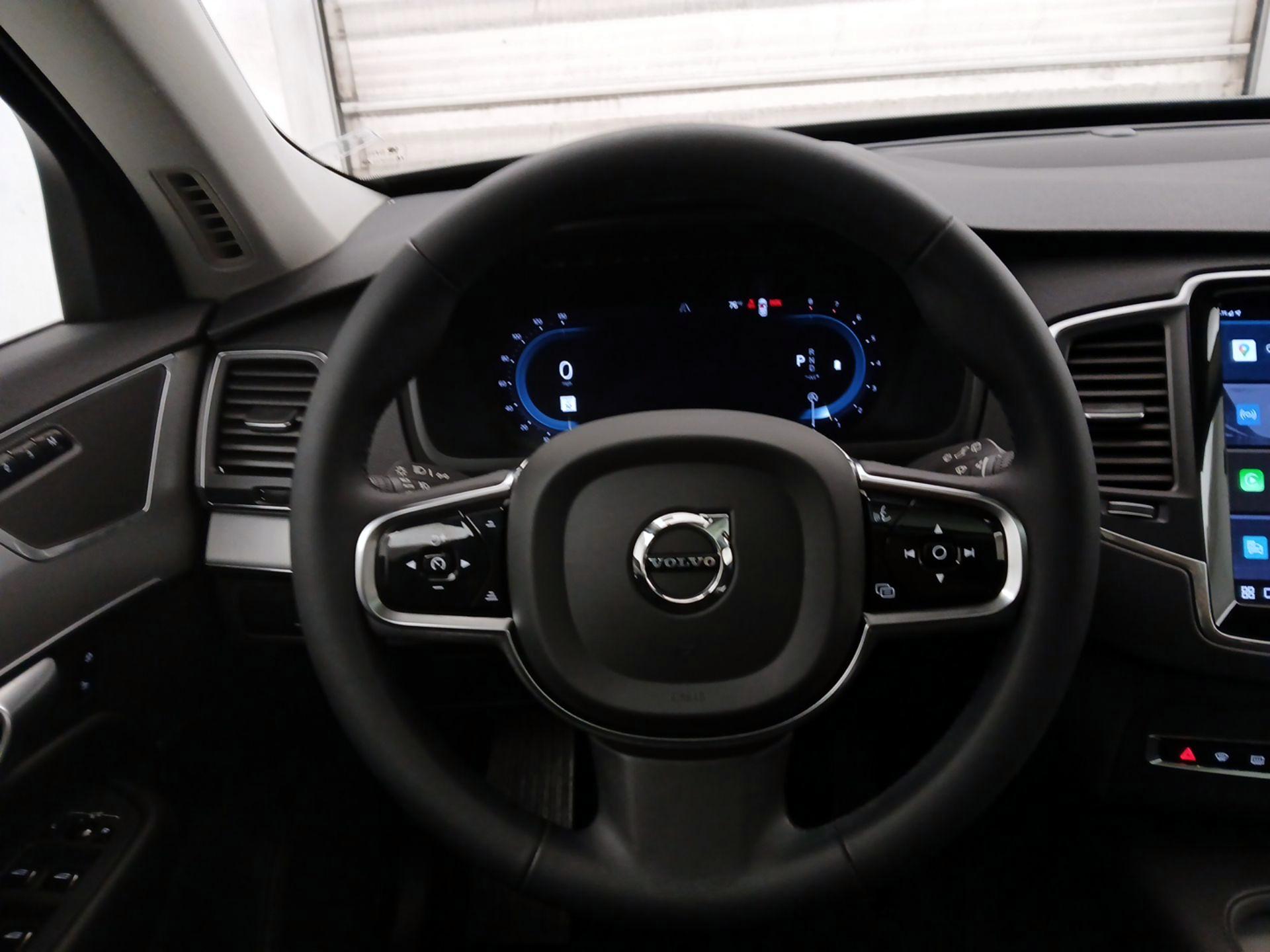 Thumbnail: 2024 Volvo XC90 - 10