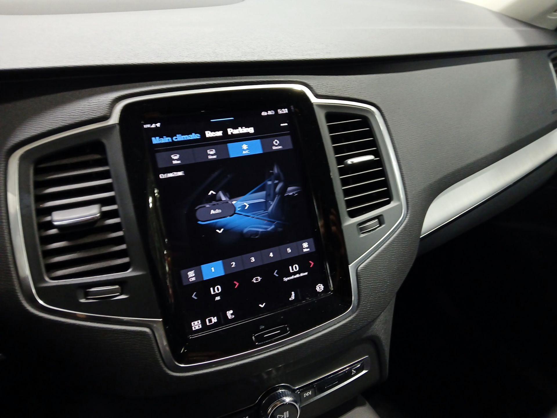 Thumbnail: 2024 Volvo XC90 - 16