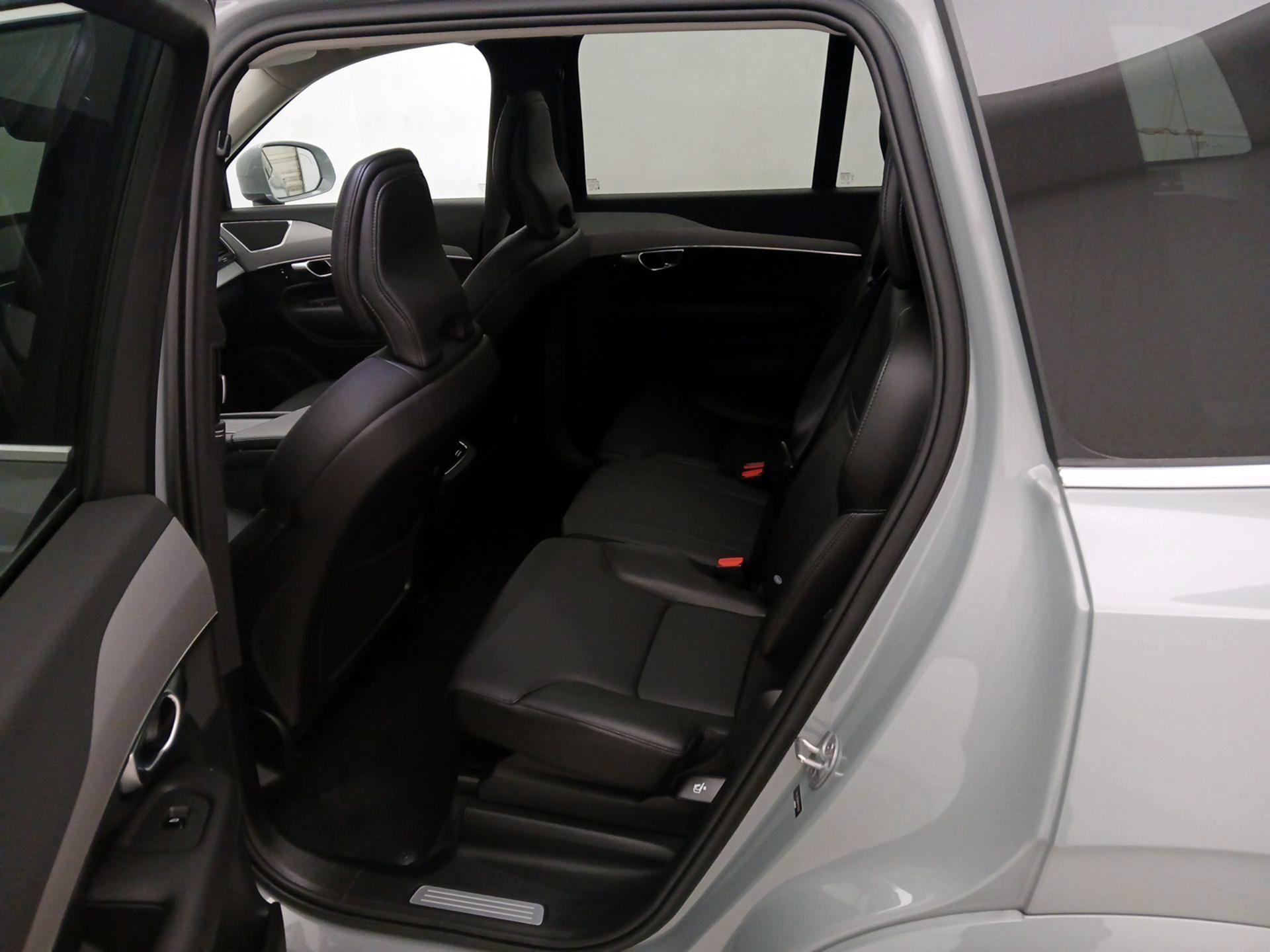 Thumbnail: 2024 Volvo XC90 - 20