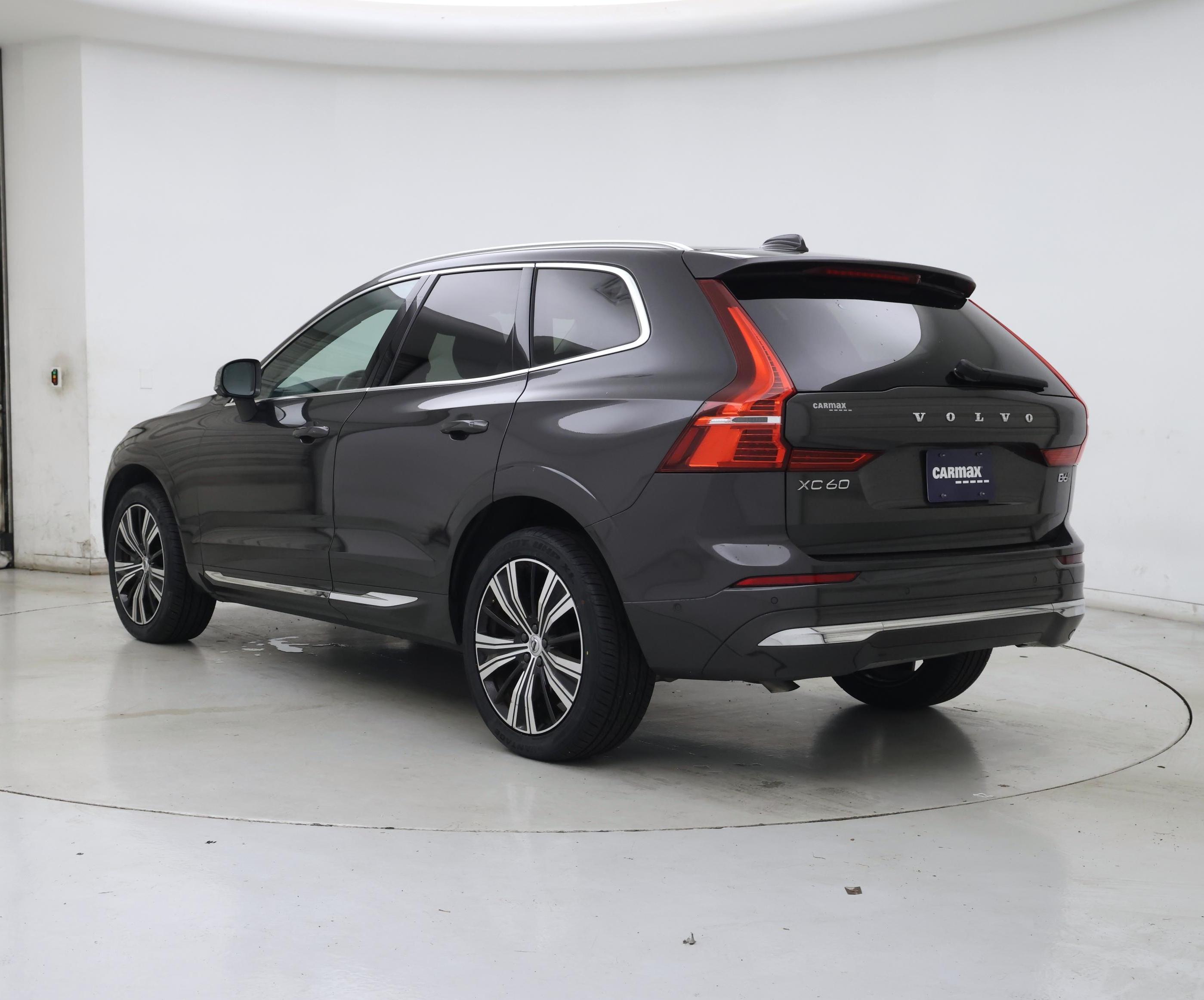 Thumbnail: 2022 Volvo XC60 - 2