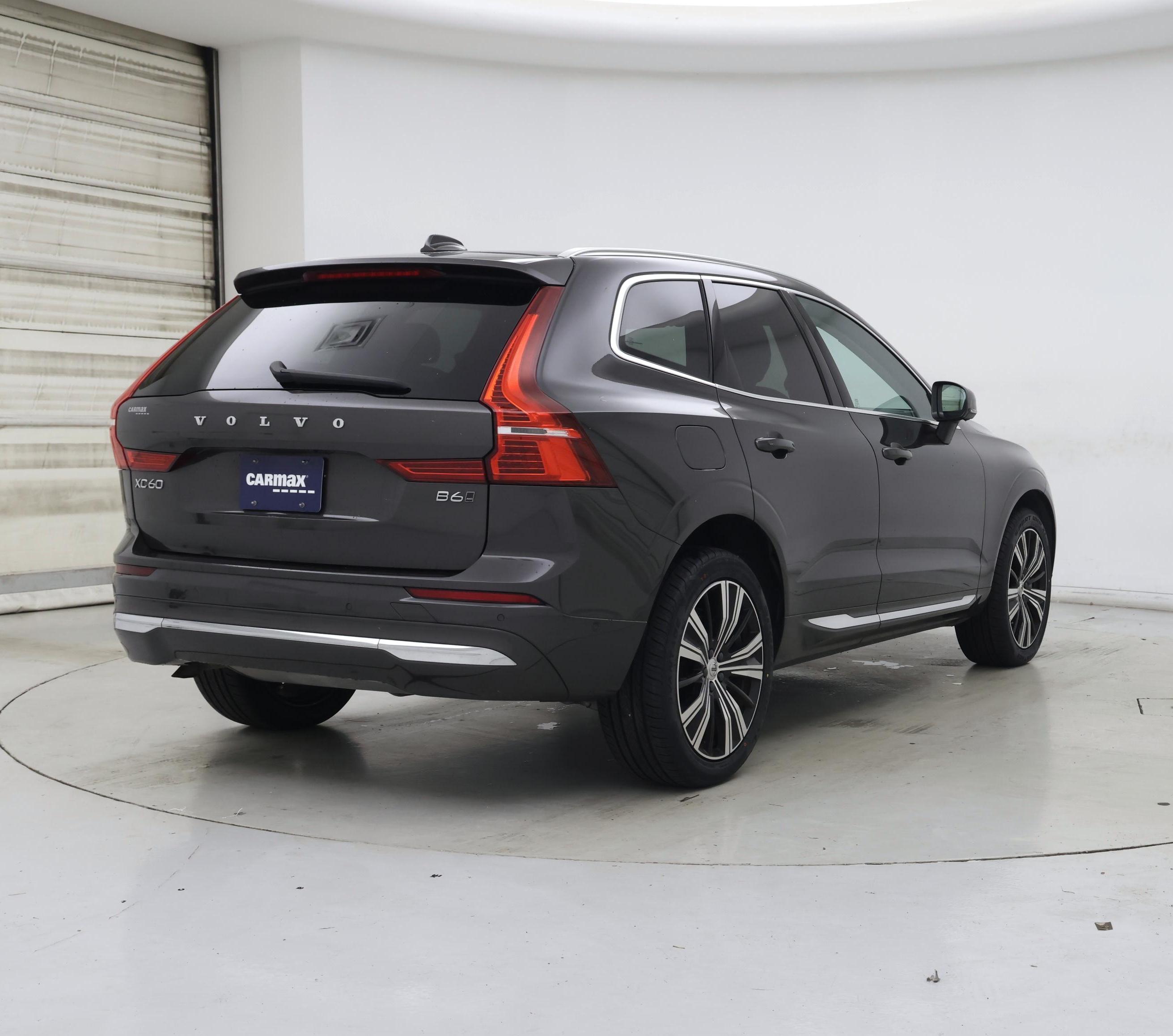 Thumbnail: 2022 Volvo XC60 - 8