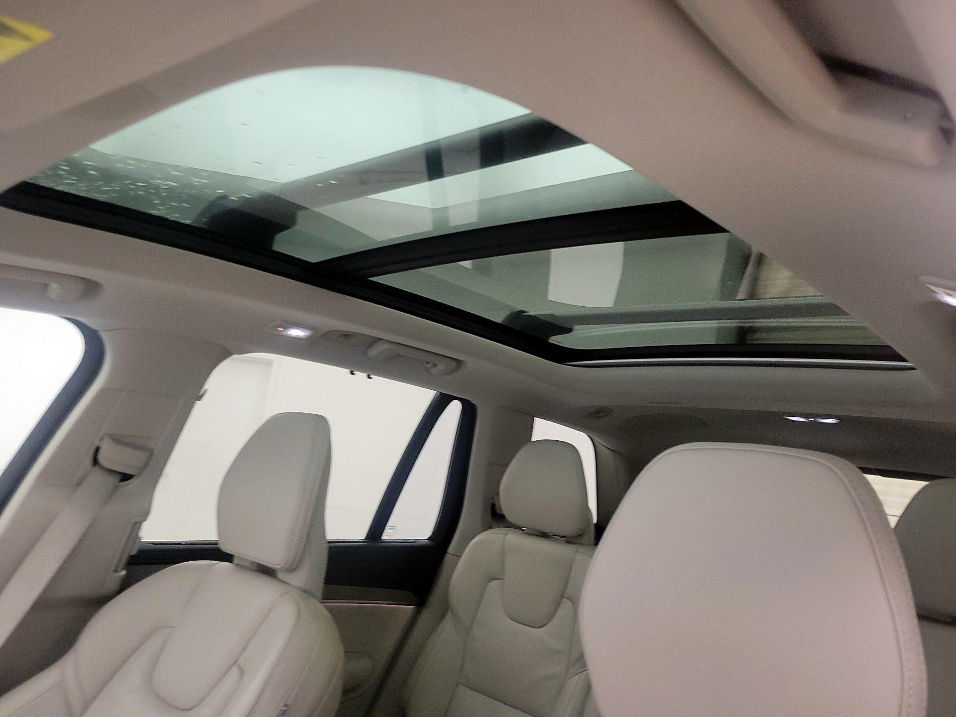 Thumbnail: 2023 Volvo XC90 - 18