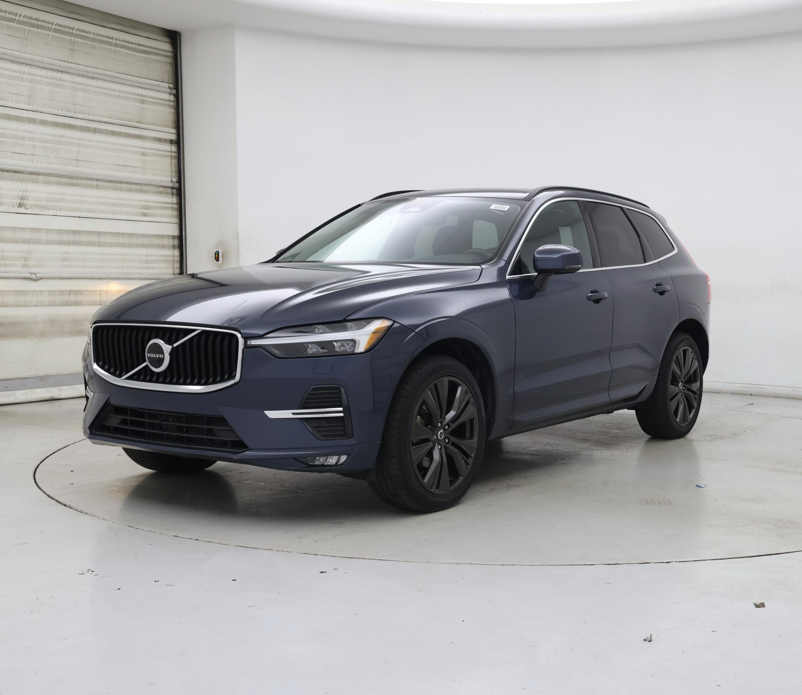 Thumbnail: 2022 Volvo XC60 - 4