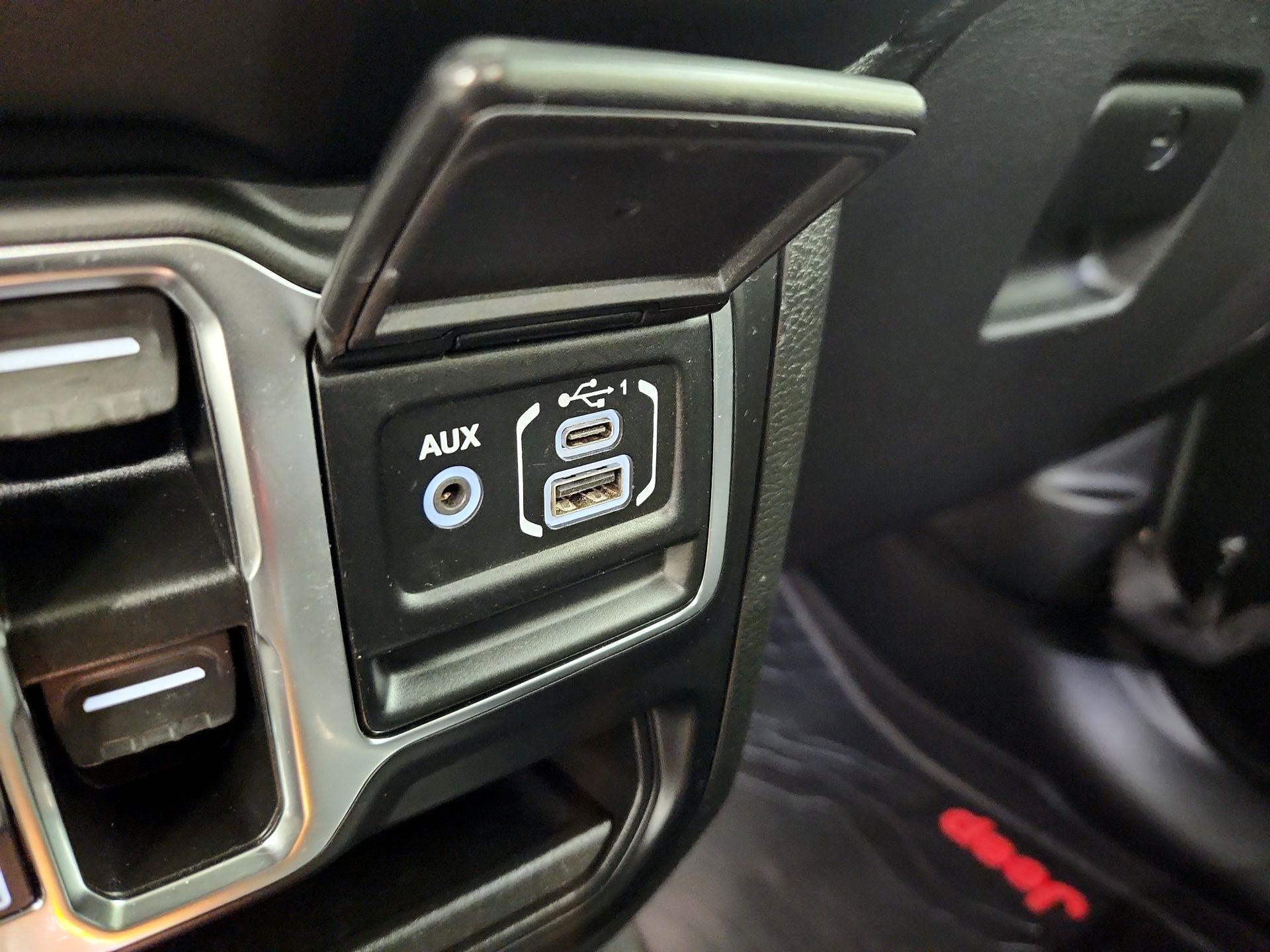 Thumbnail: 2021 Jeep Wrangler - 19