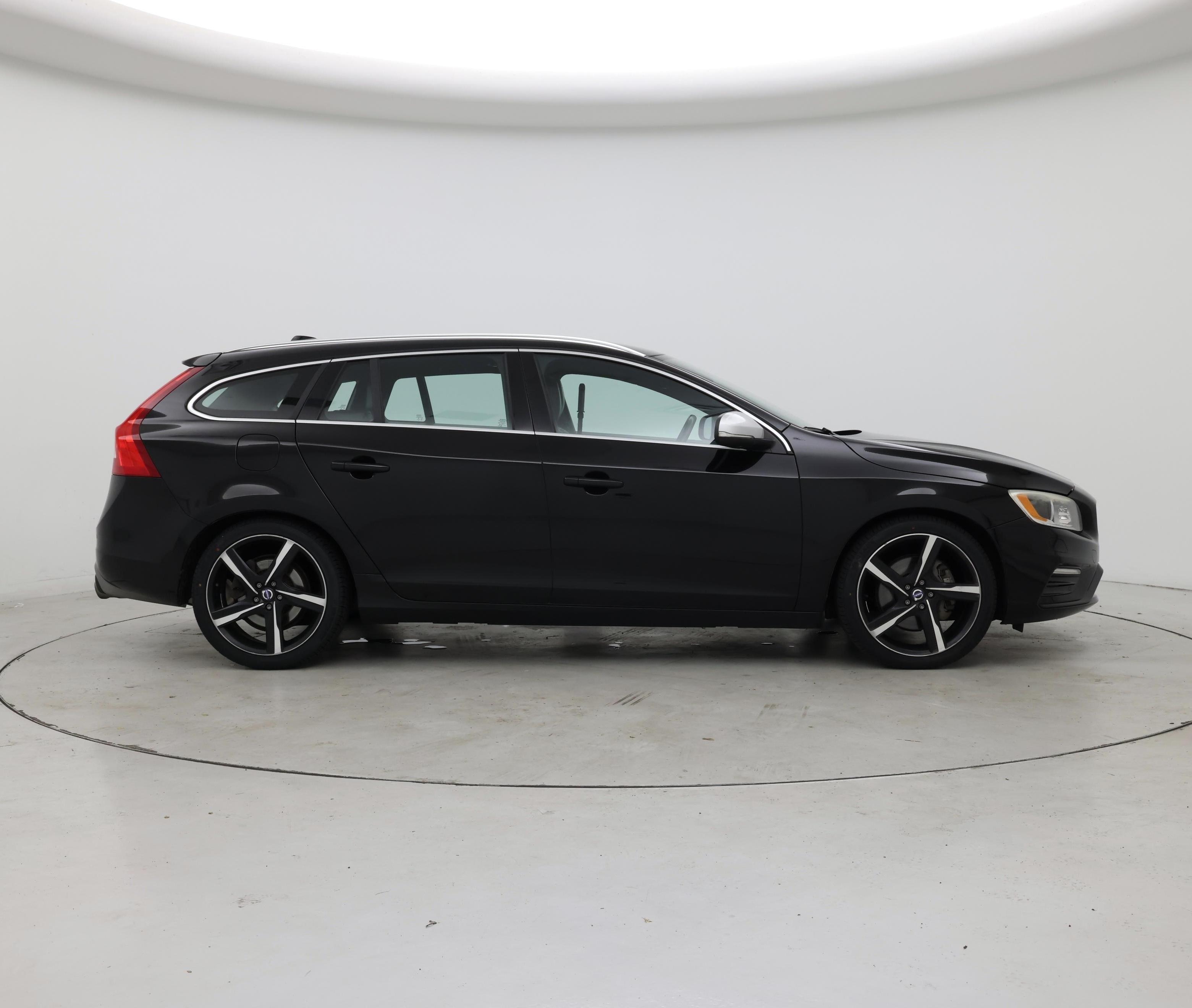 Thumbnail: 2016 Volvo V60 - 7