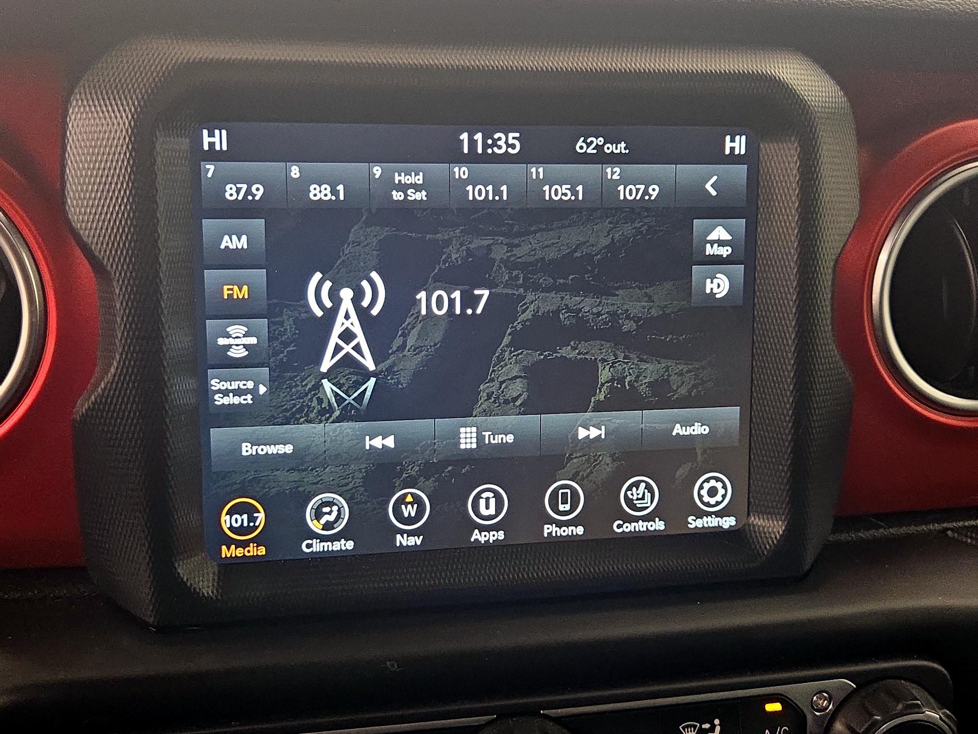 Thumbnail: 2022 Jeep Wrangler - 16