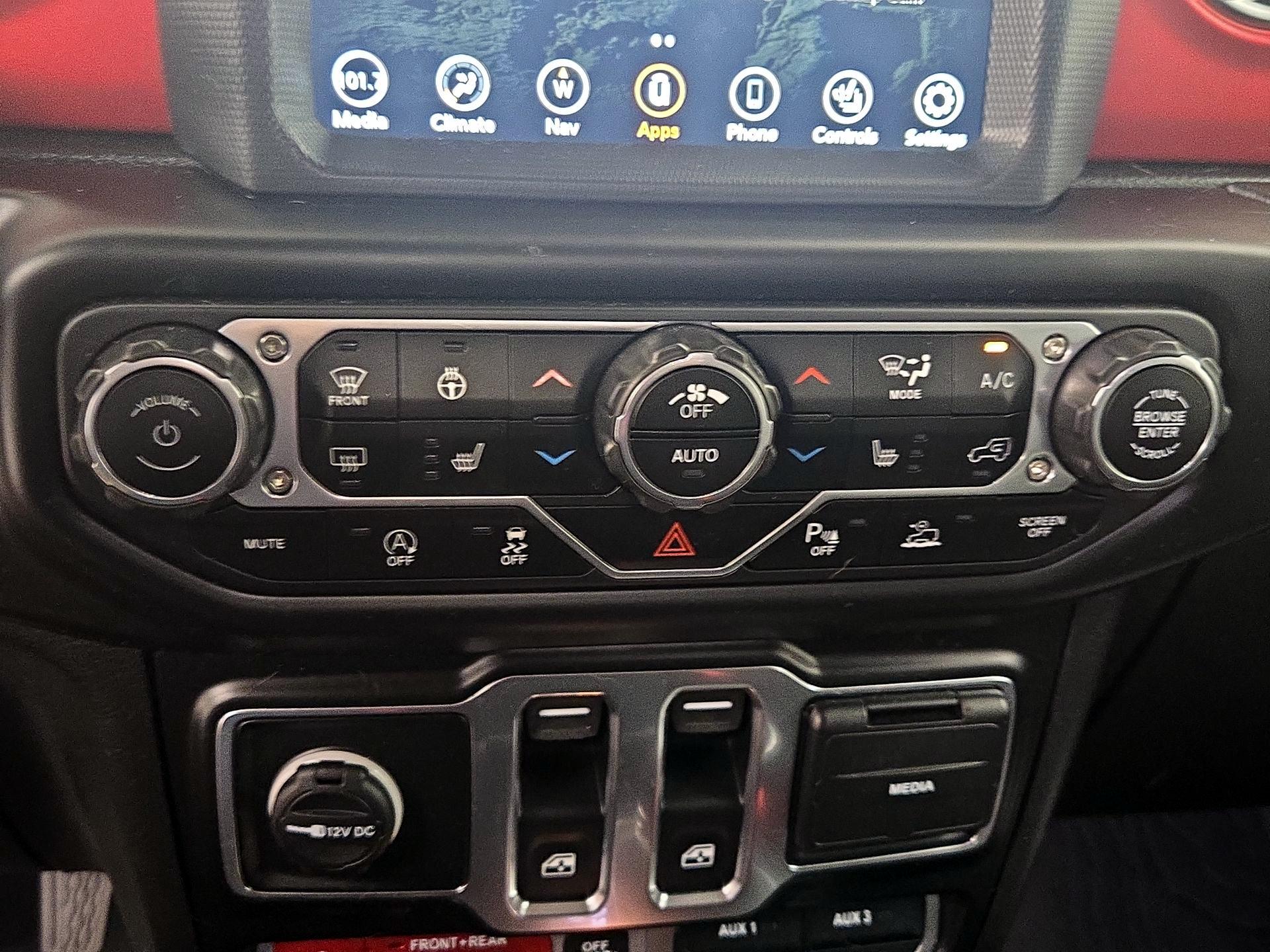 Thumbnail: 2022 Jeep Wrangler - 17