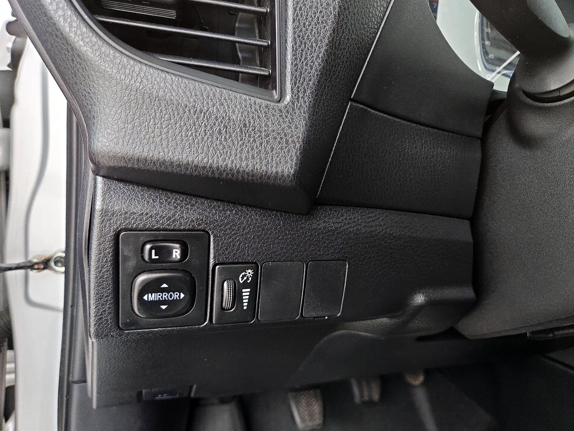 Thumbnail: 2015 Toyota Corolla - 13