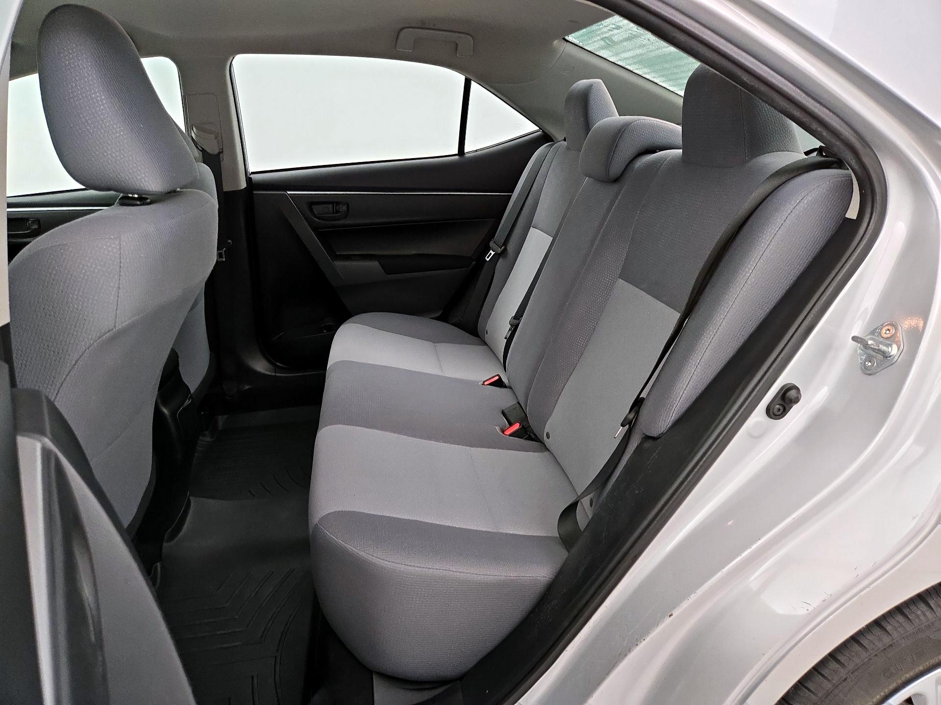 Thumbnail: 2015 Toyota Corolla - 18