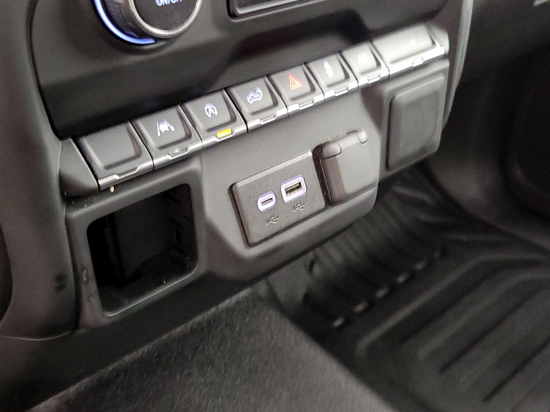 Thumbnail: 2024 Chevrolet Silverado 1500 - 18