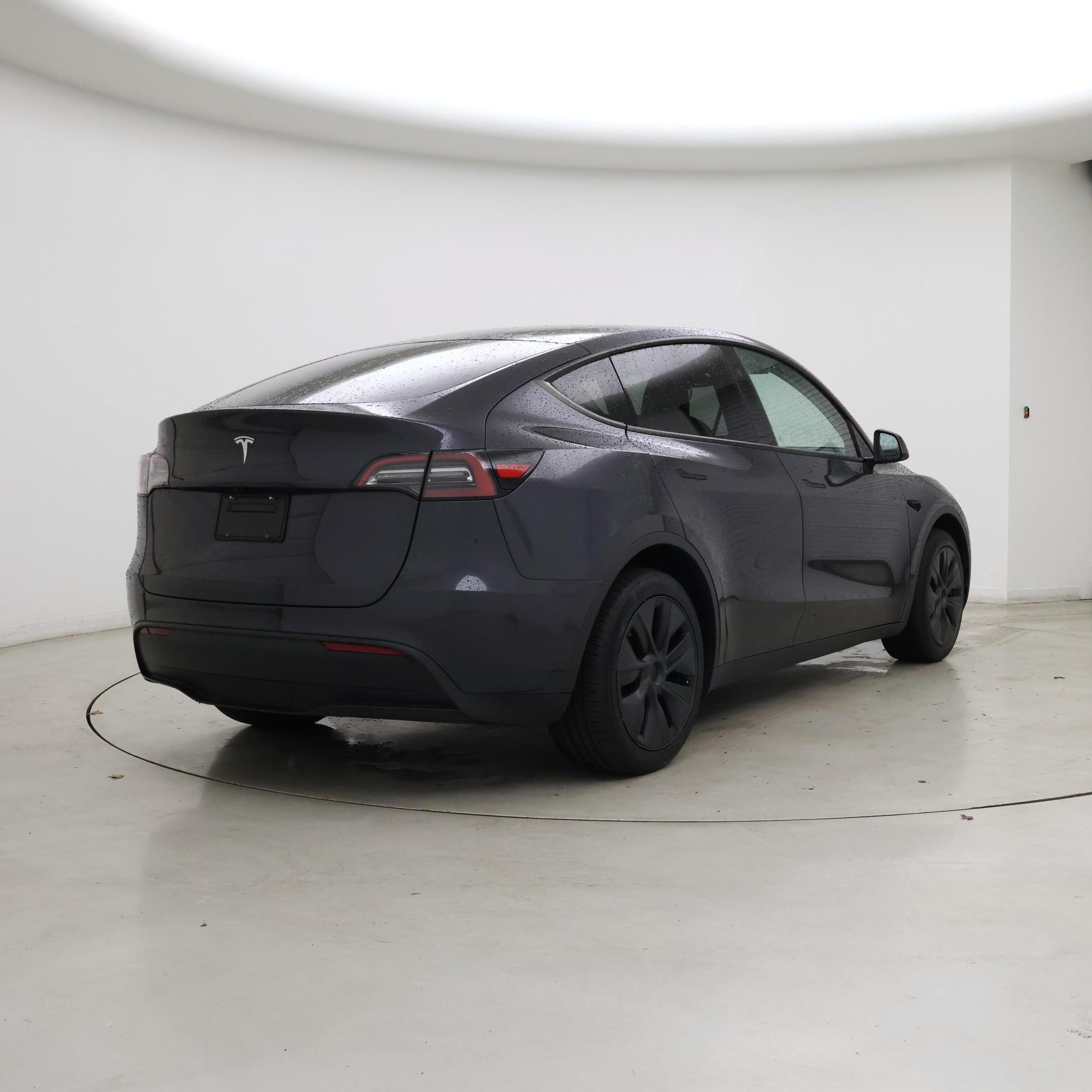 Thumbnail: 2024 Tesla Model Y - 8