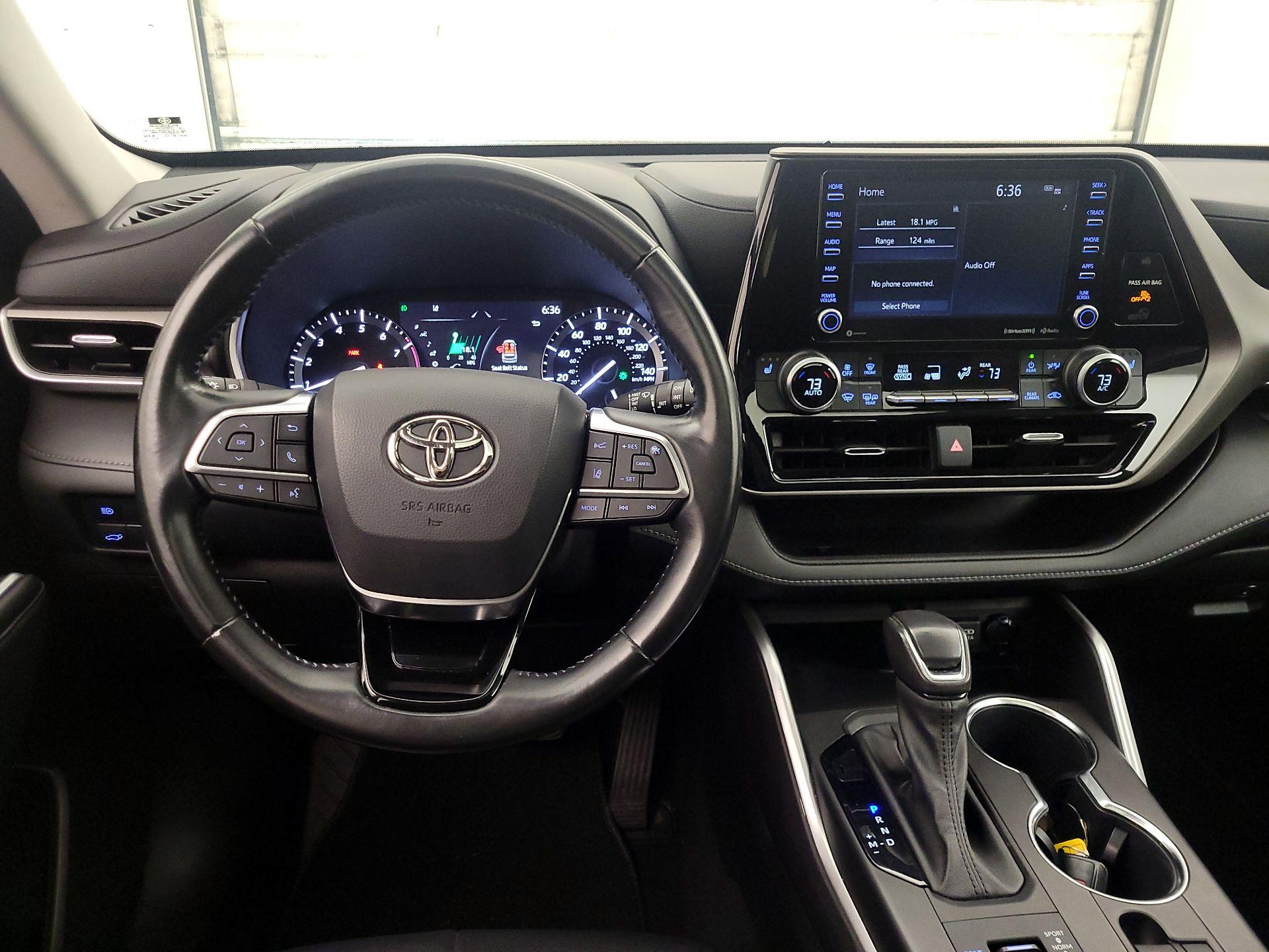 Thumbnail: 2021 Toyota Highlander - 10