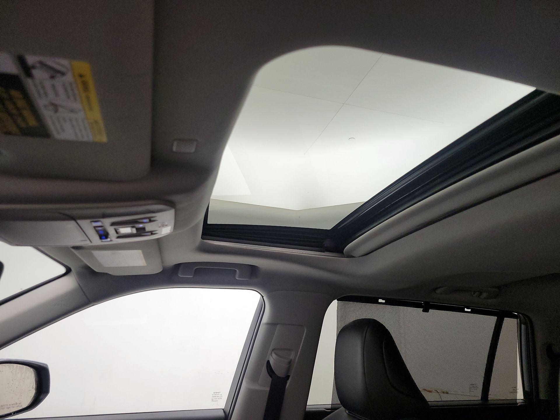 Thumbnail: 2021 Toyota Highlander - 19