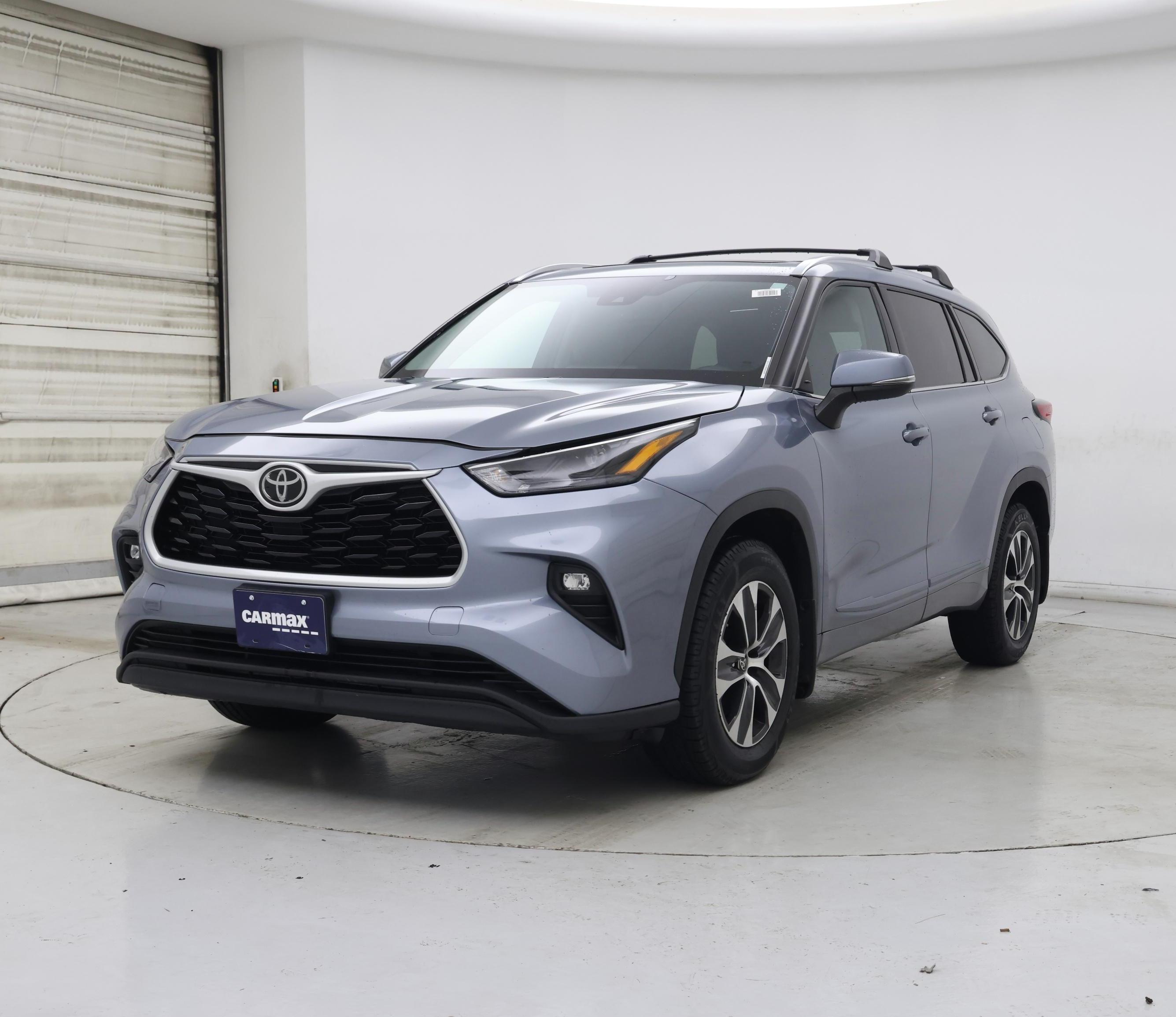 Thumbnail: 2021 Toyota Highlander - 4