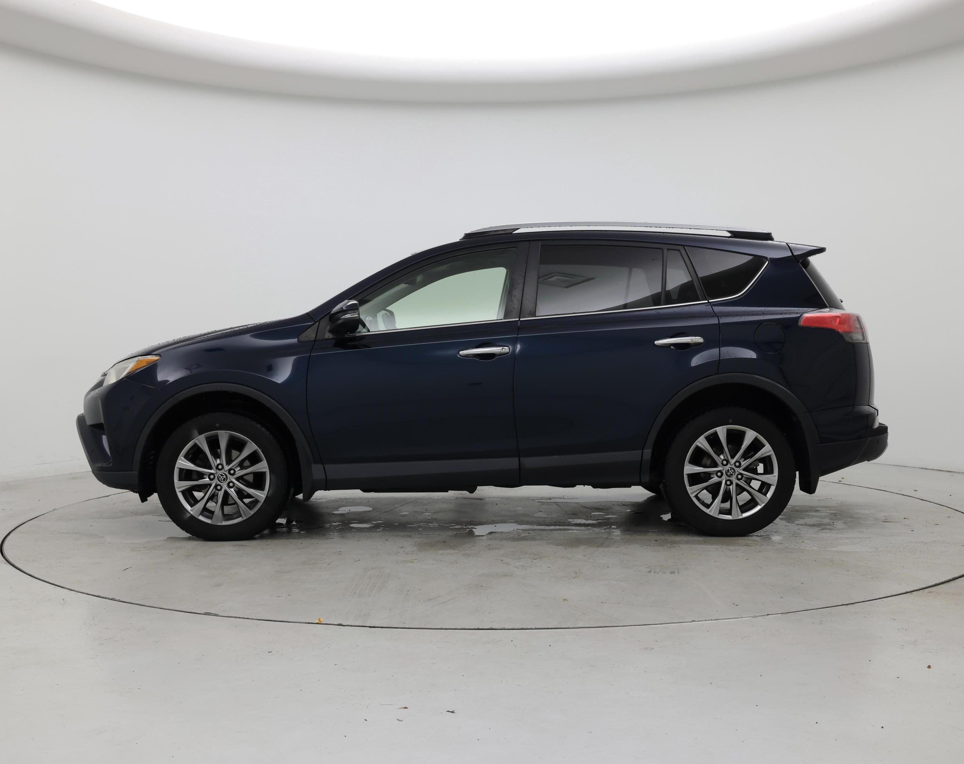 Thumbnail: 2017 Toyota RAV4 - 3