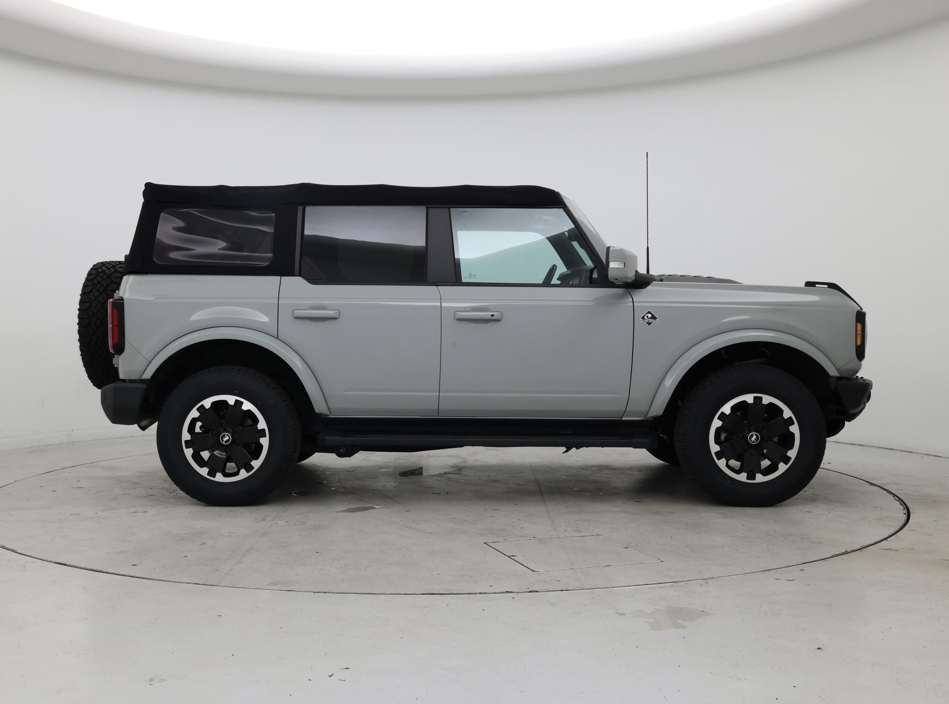 Thumbnail: 2022 Ford Bronco - 7
