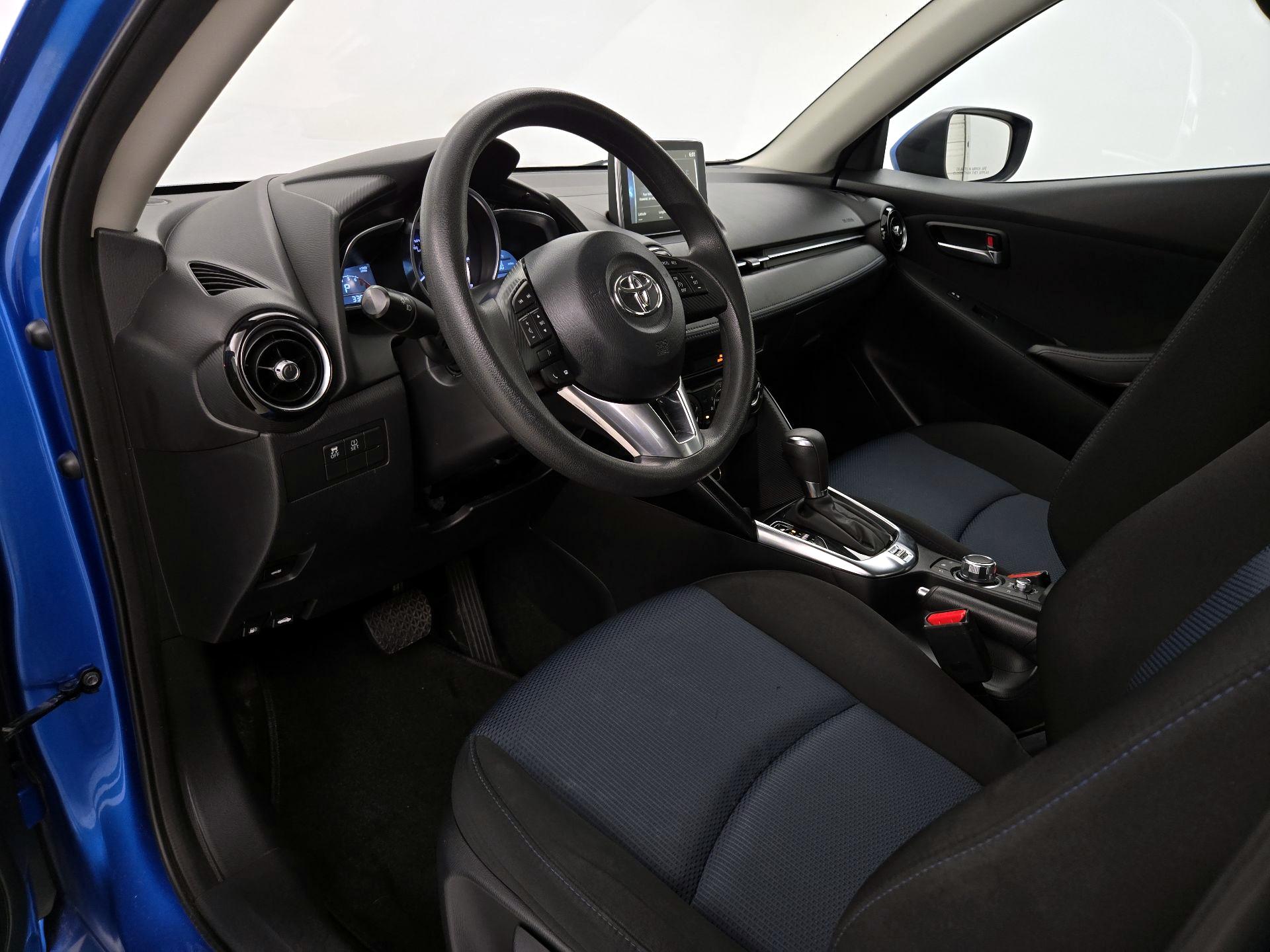 Thumbnail: 2018 Toyota Yaris iA - 11