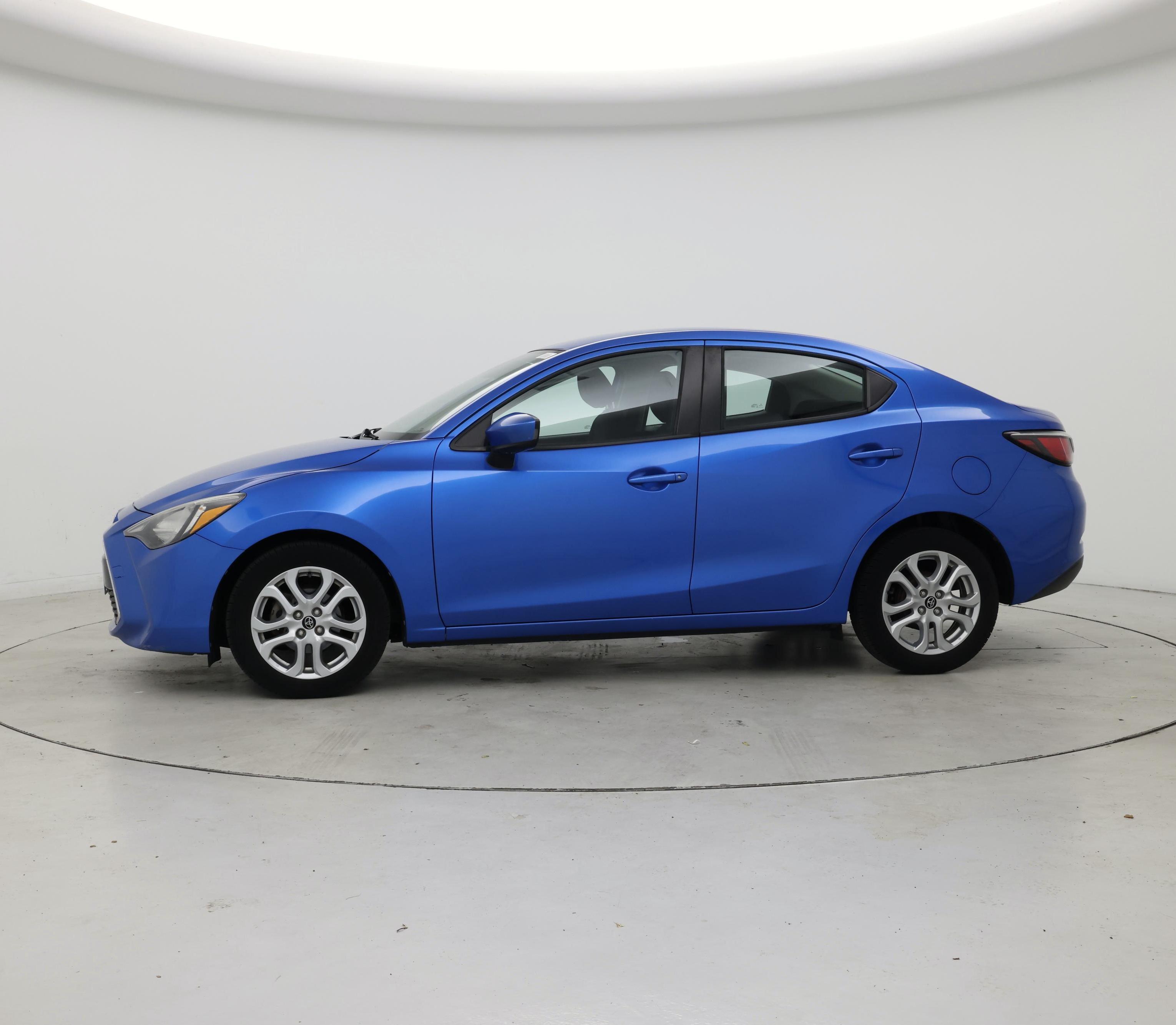 Thumbnail: 2018 Toyota Yaris iA - 3