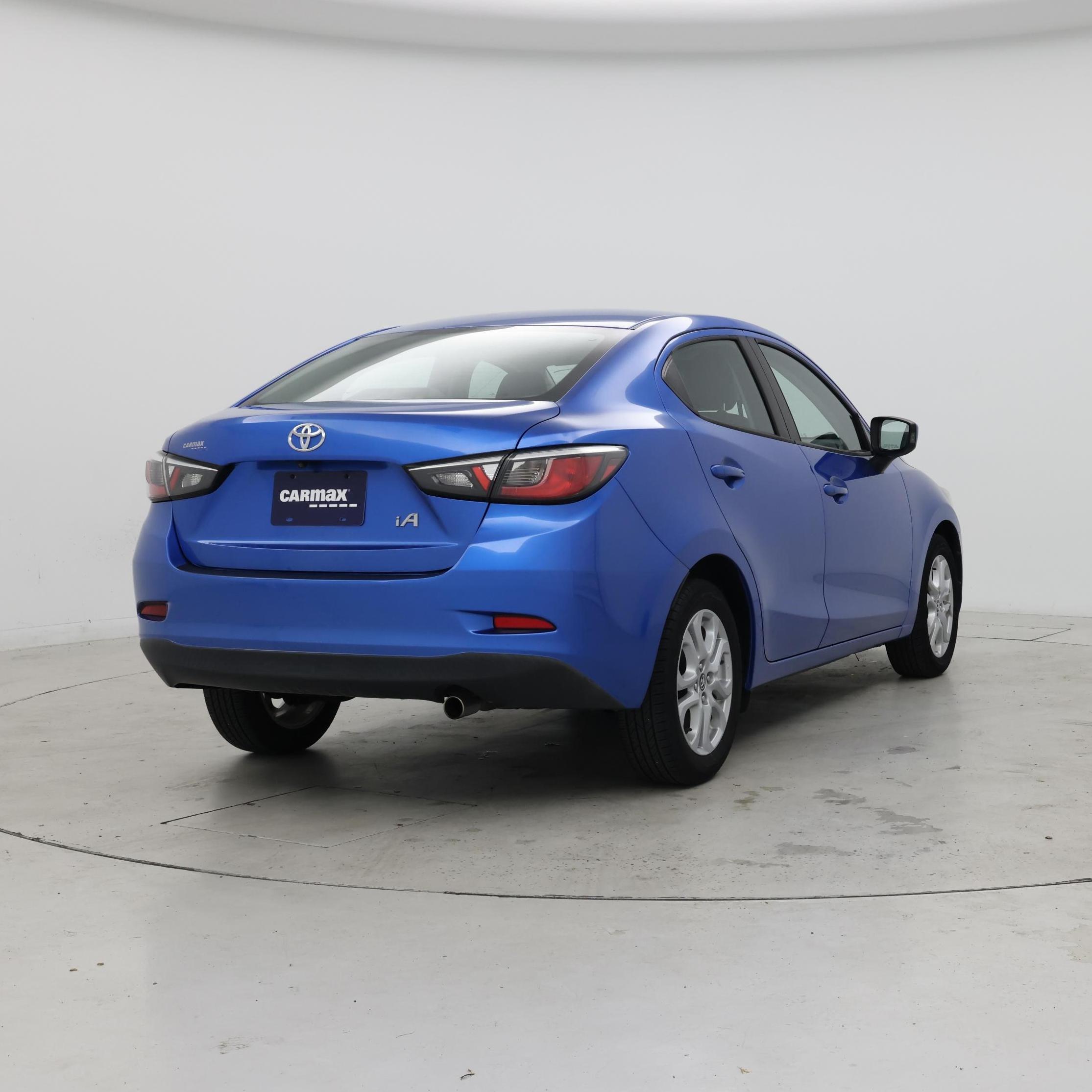 Thumbnail: 2018 Toyota Yaris iA - 8