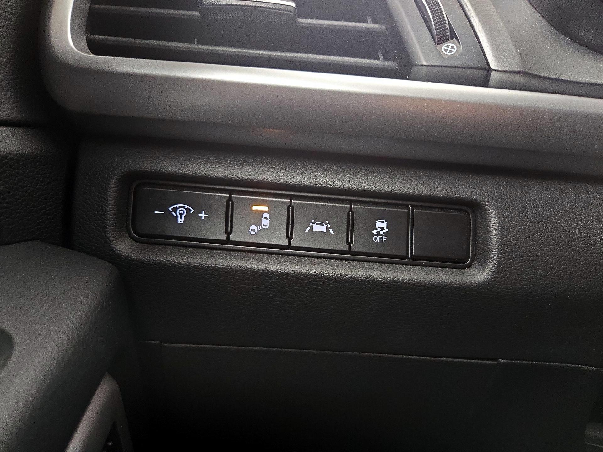 Thumbnail: 2020 Kia Telluride - 13